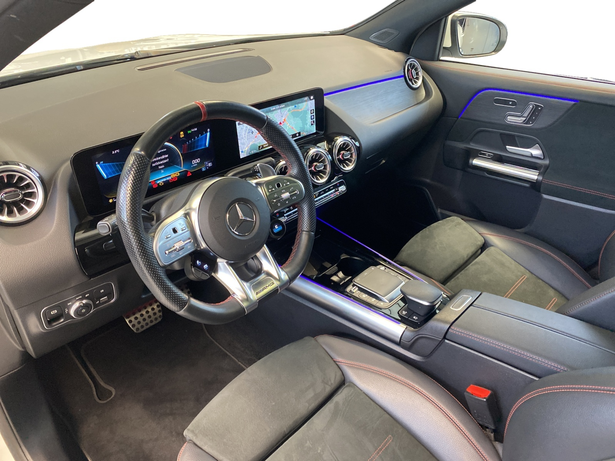 listing desktop thumbnail image 11