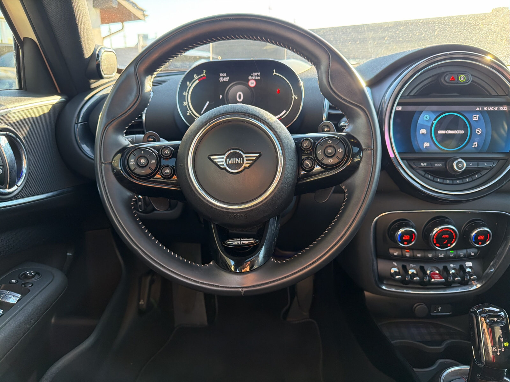 listing desktop thumbnail image 11