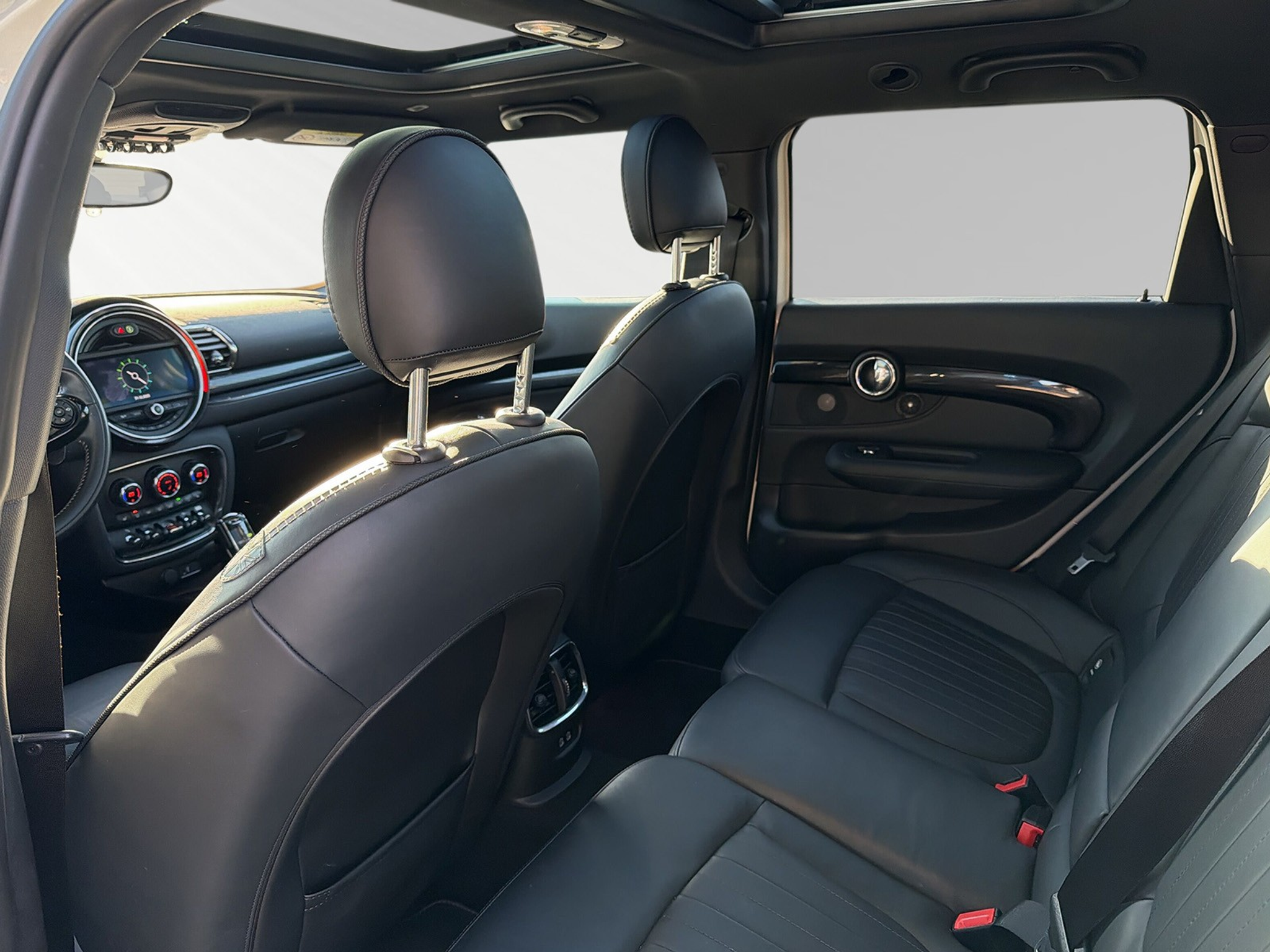 listing desktop thumbnail image 6