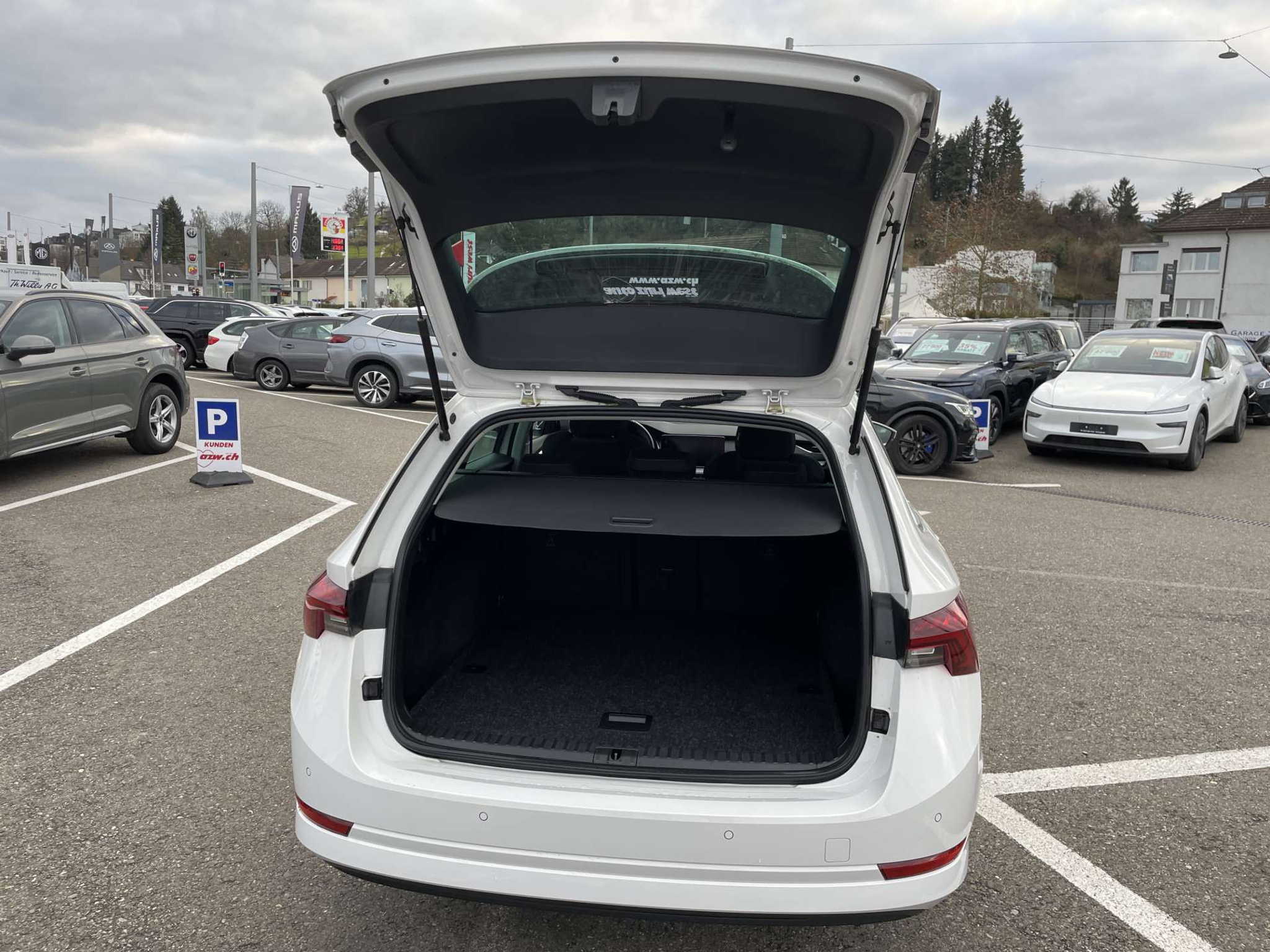 listing desktop thumbnail image 7