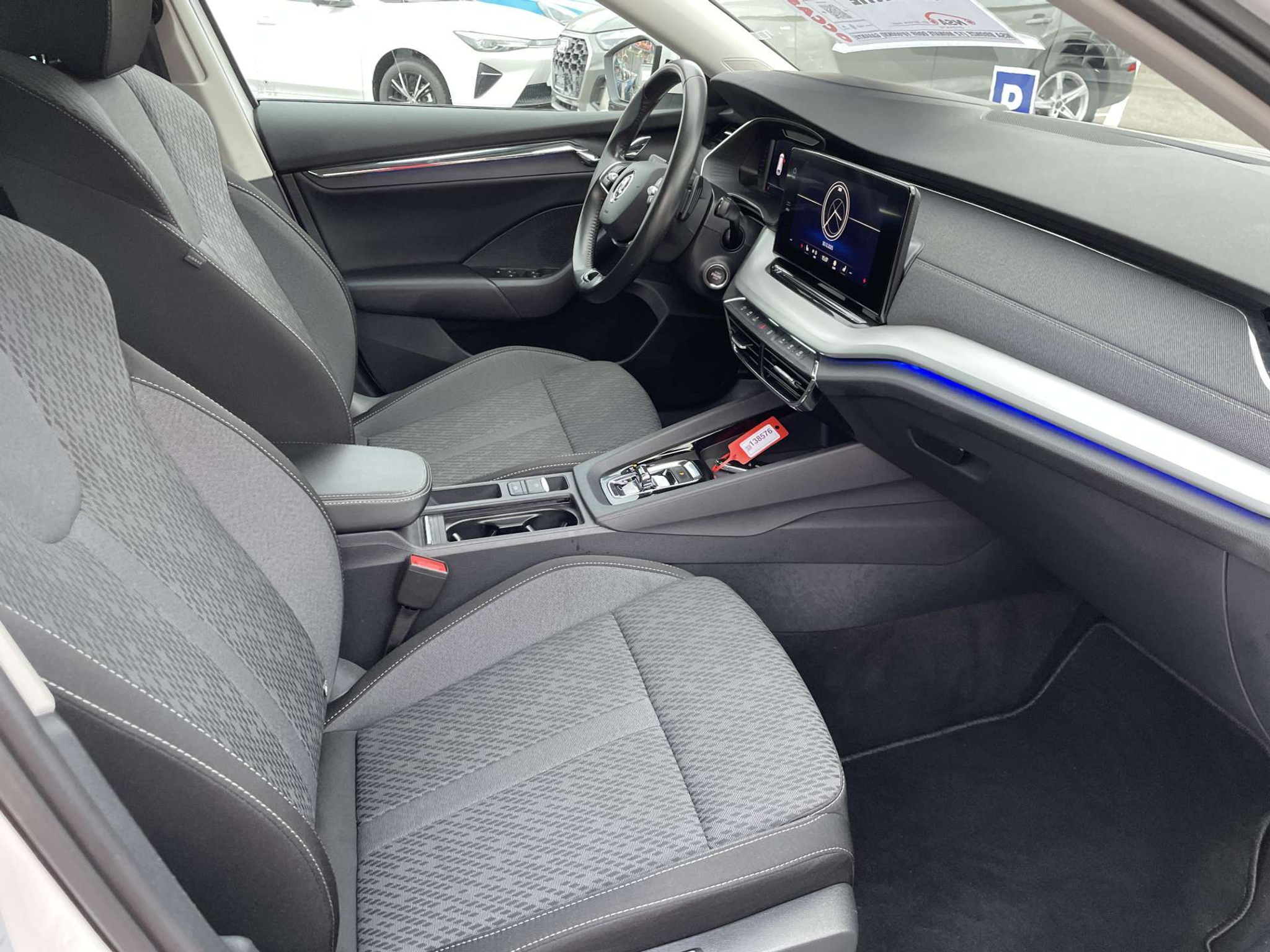 listing desktop thumbnail image 12