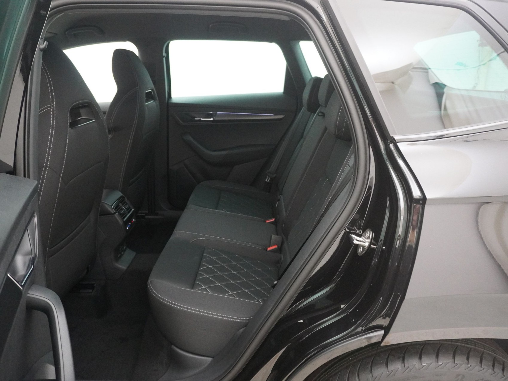 listing desktop thumbnail image 14