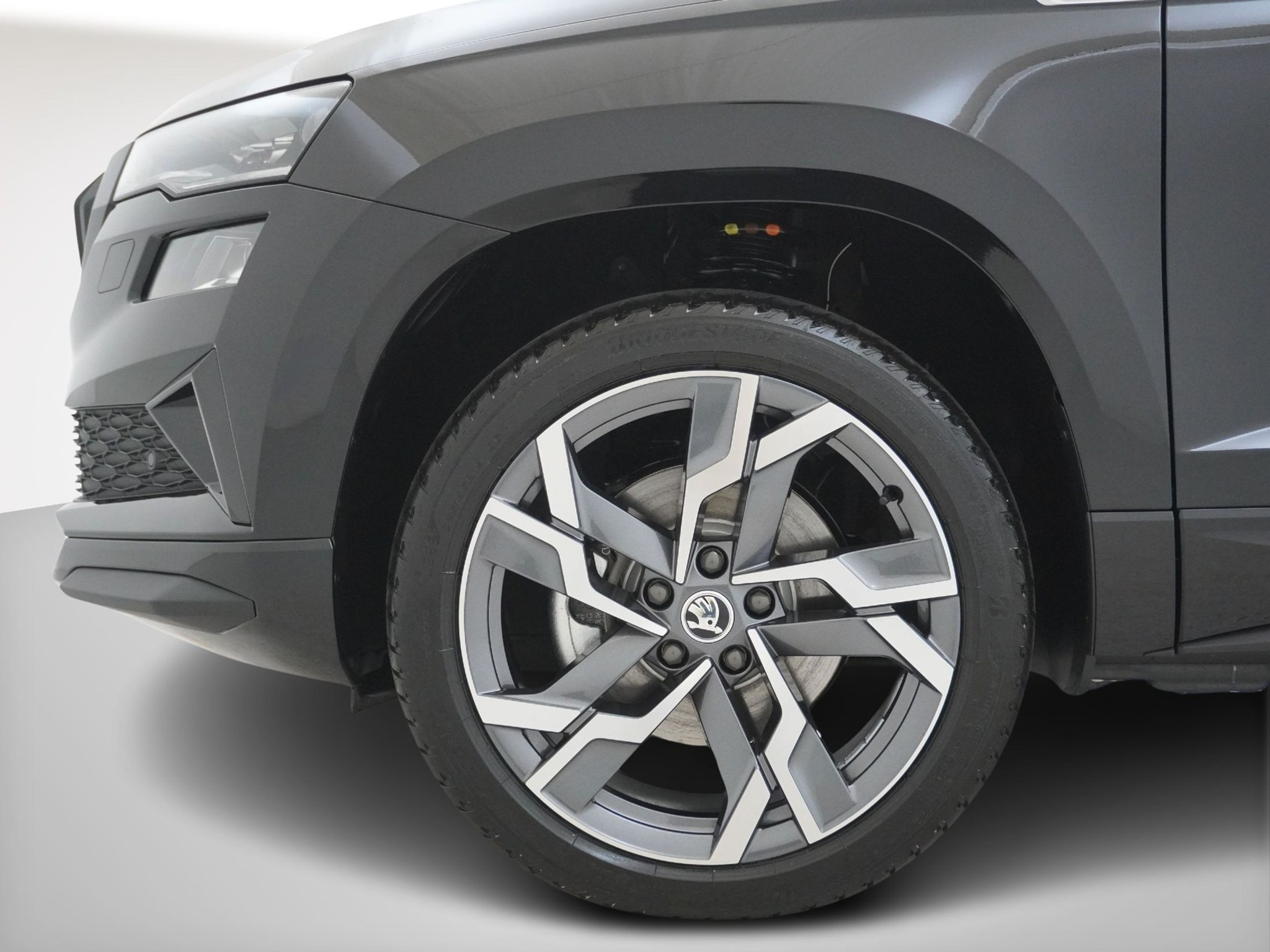 listing desktop thumbnail image 9