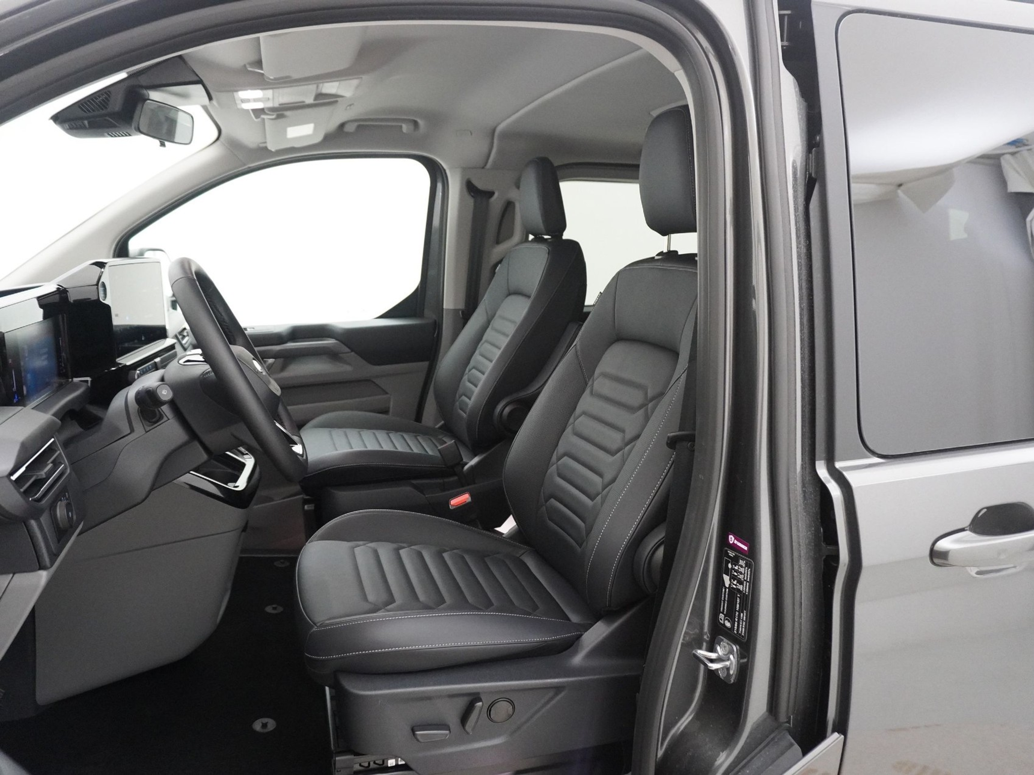 listing desktop thumbnail image 11