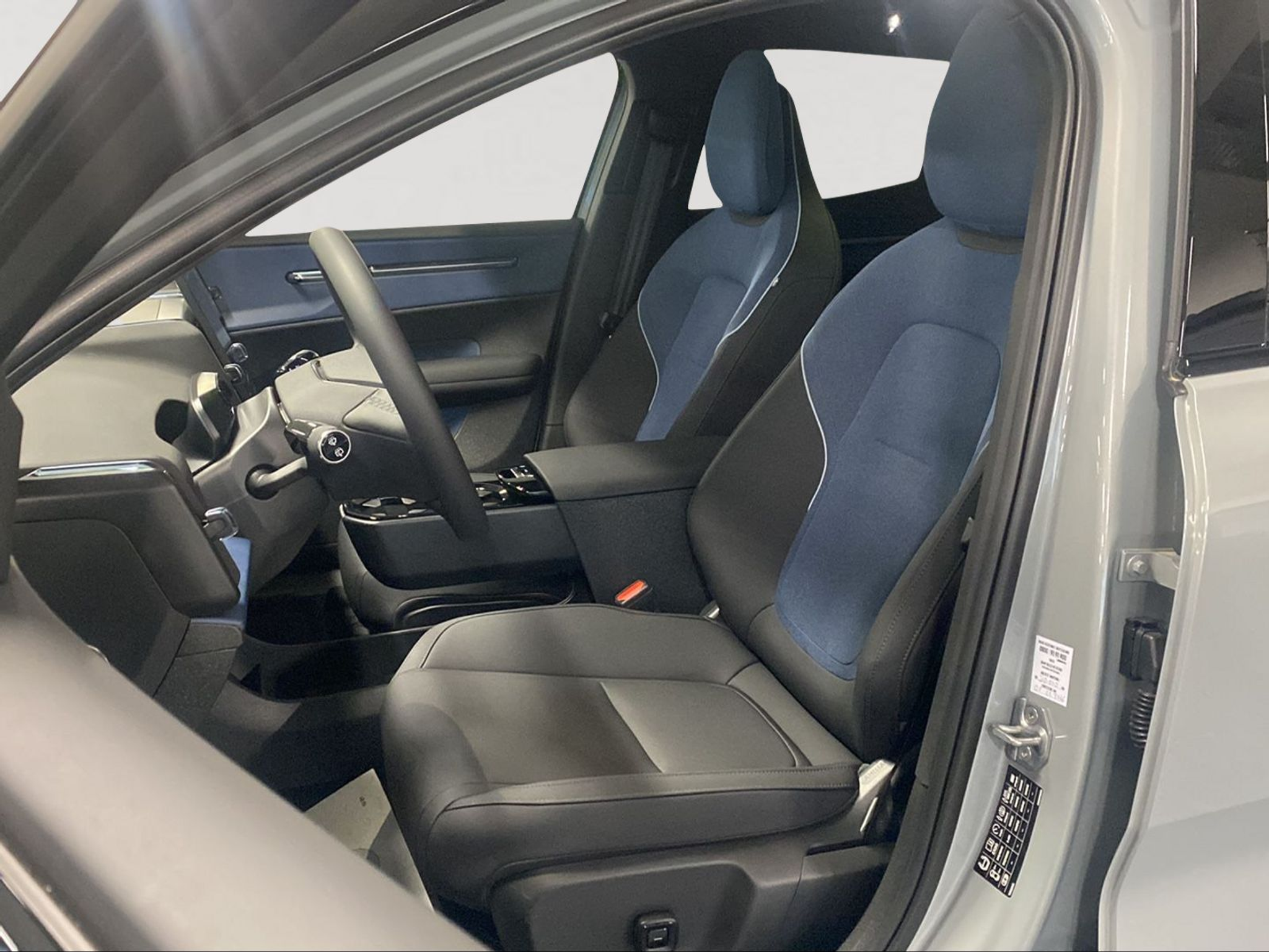 listing desktop thumbnail image 6