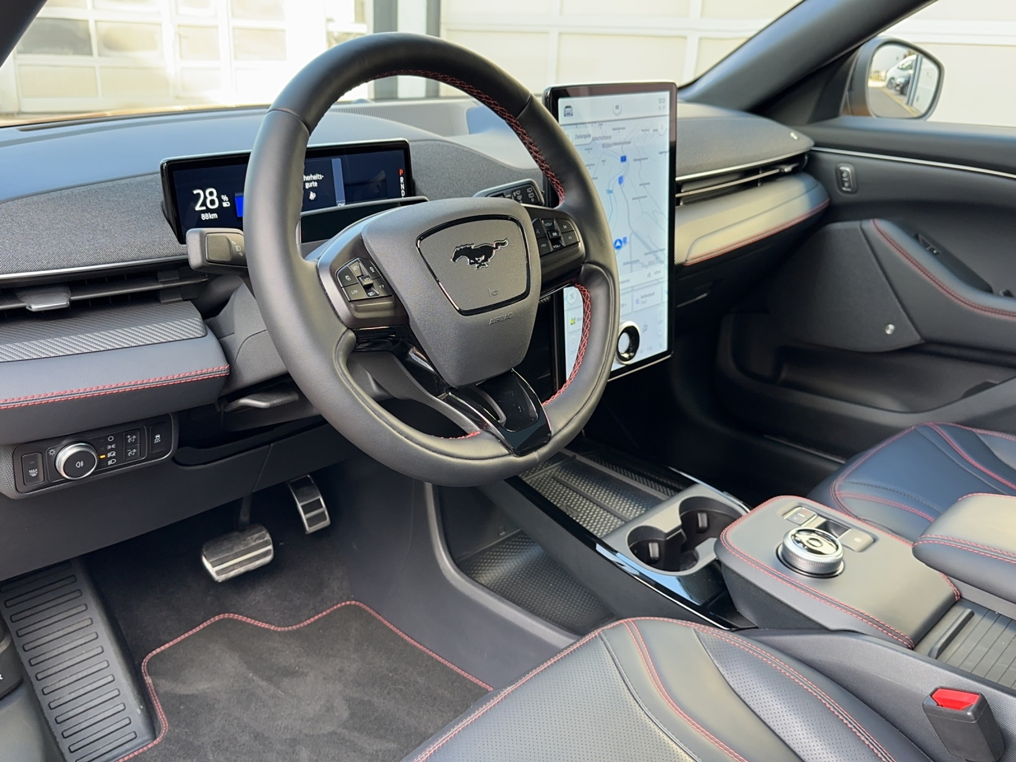 listing desktop thumbnail image 7