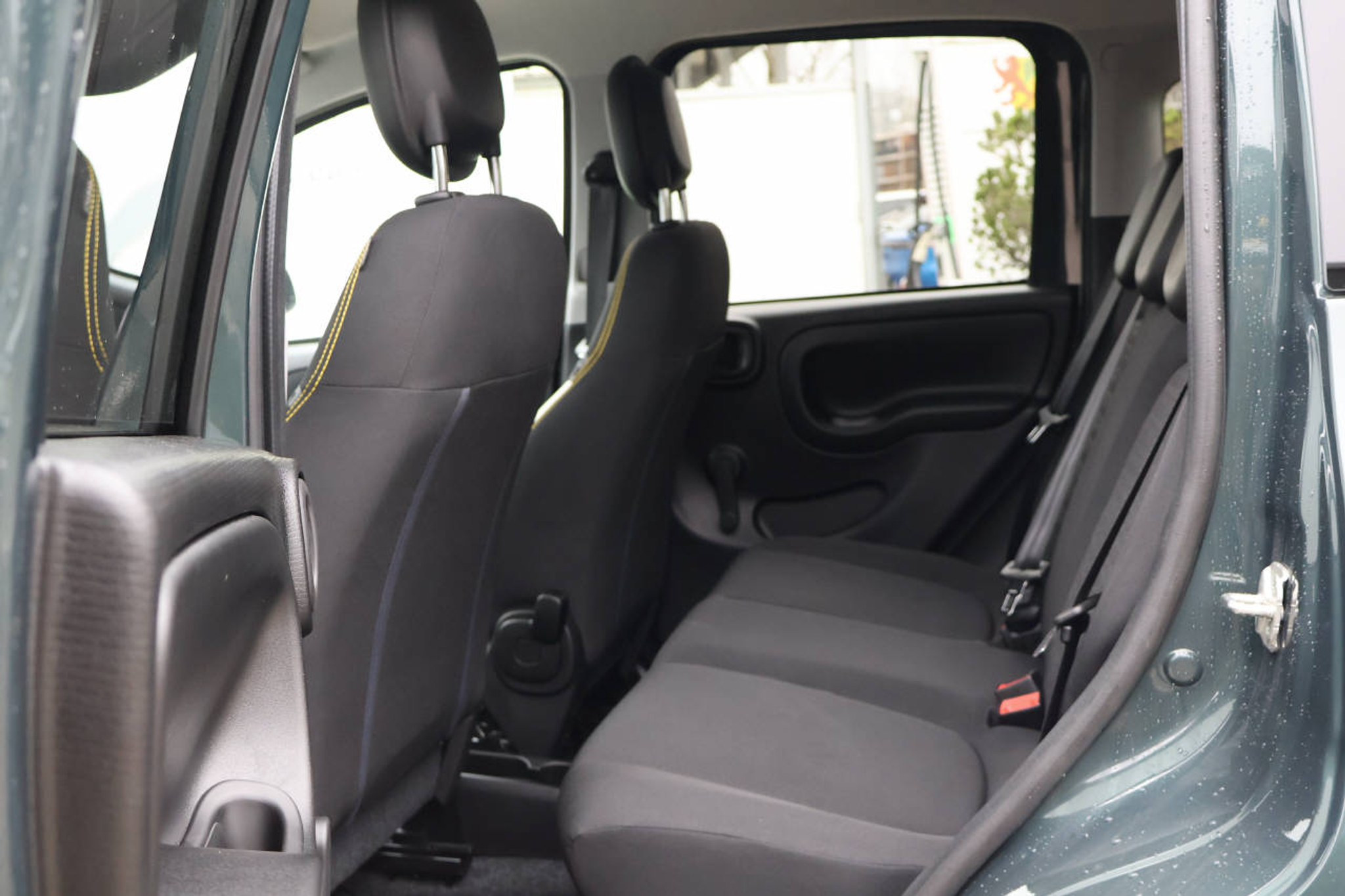 listing desktop thumbnail image 15