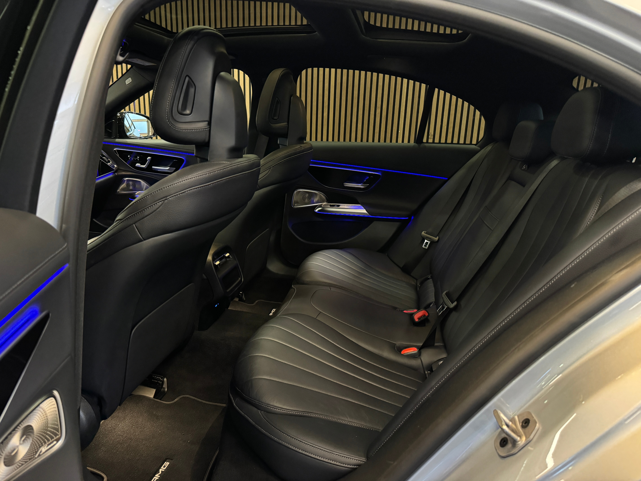 listing desktop thumbnail image 29