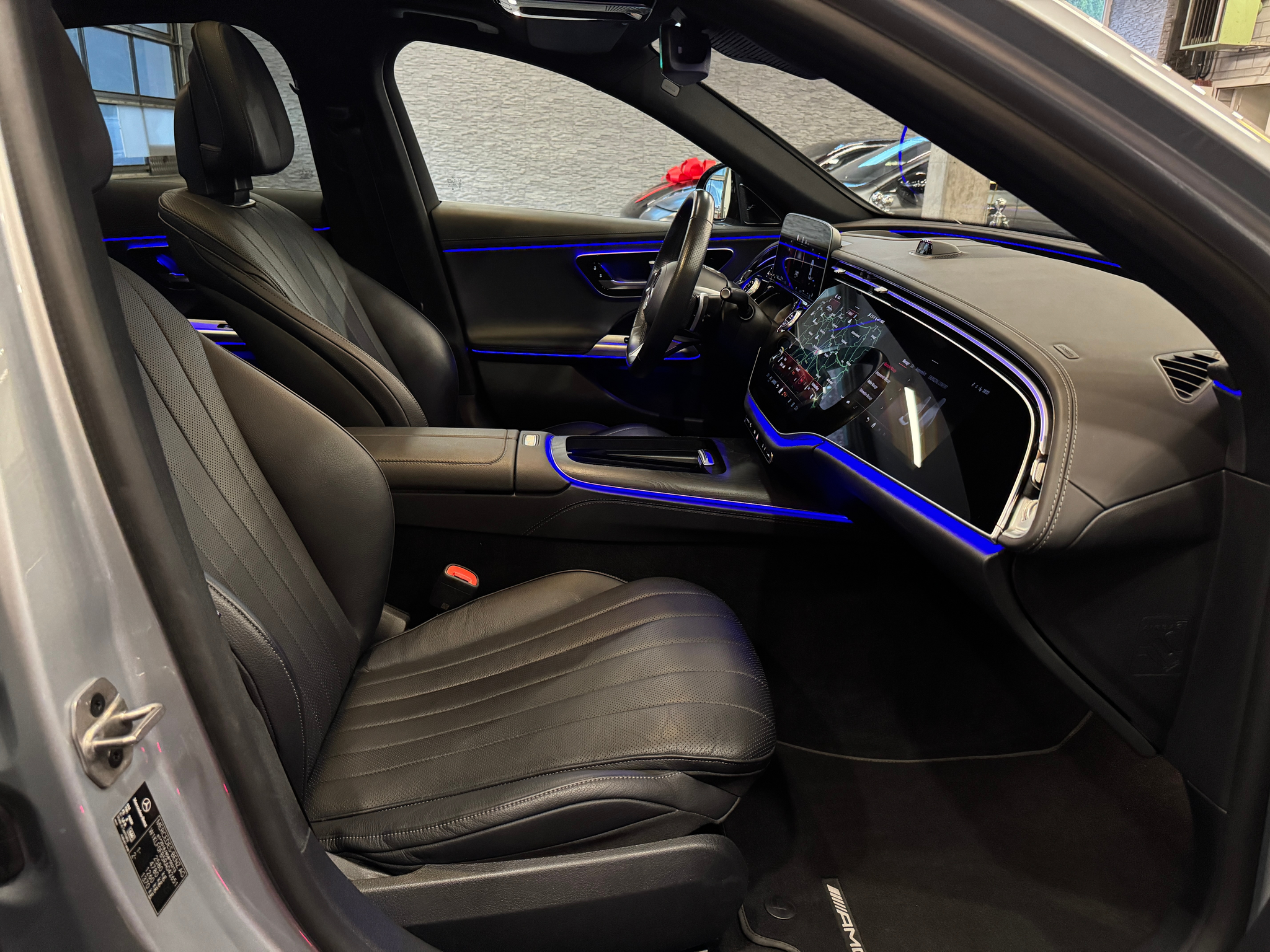 listing desktop thumbnail image 24