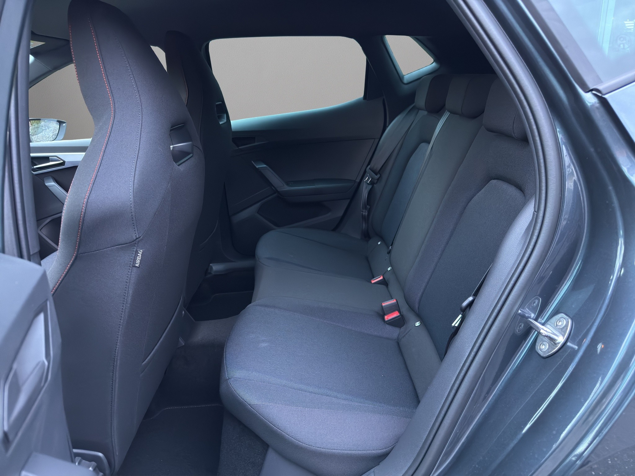 listing desktop thumbnail image 5