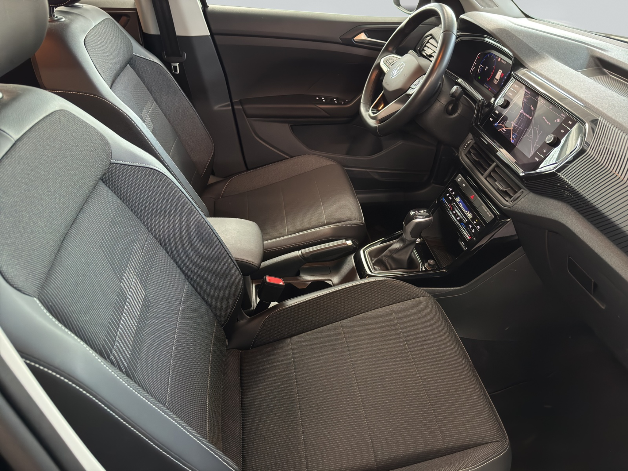 listing desktop thumbnail image 7