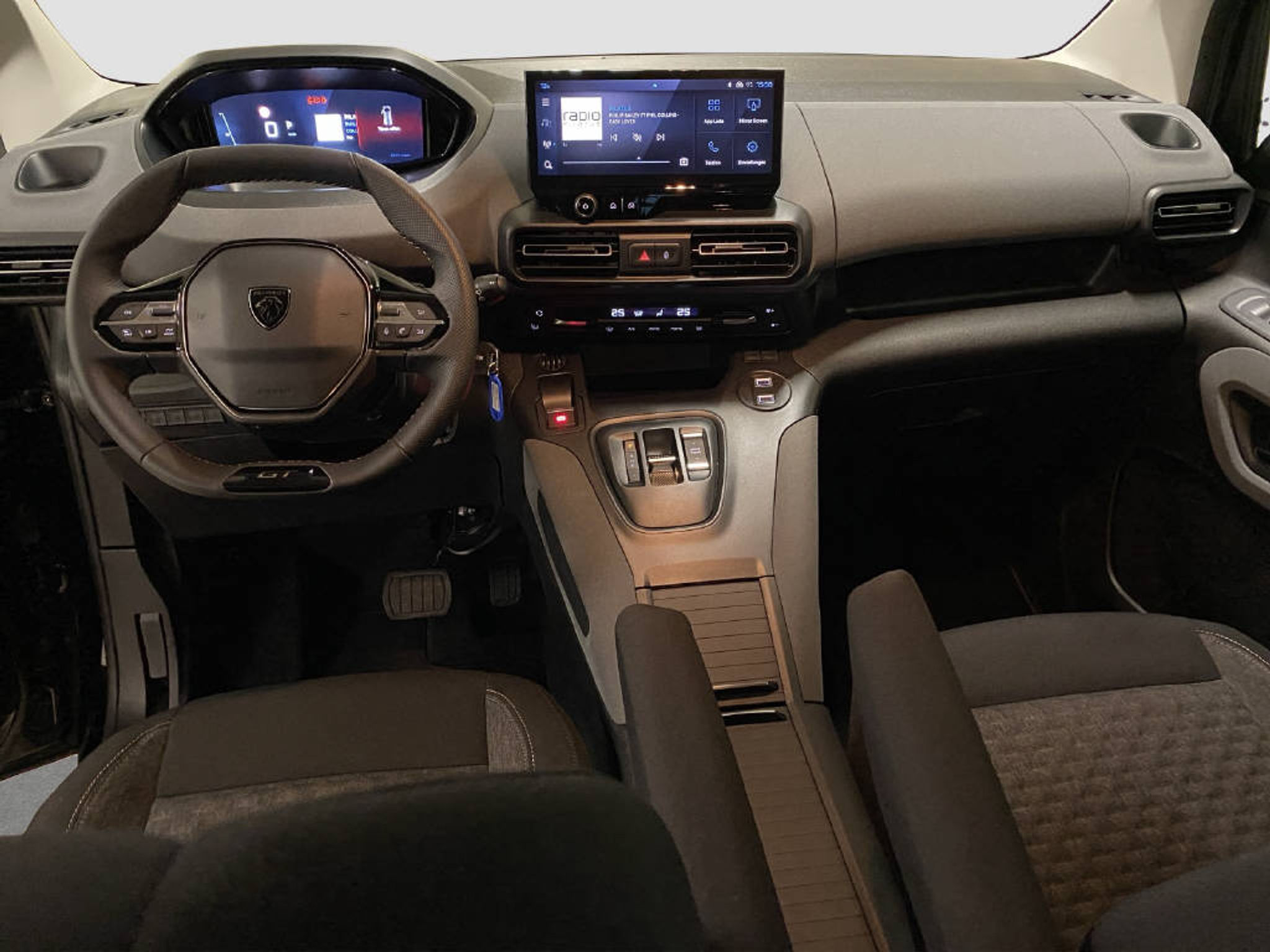 listing desktop thumbnail image 11