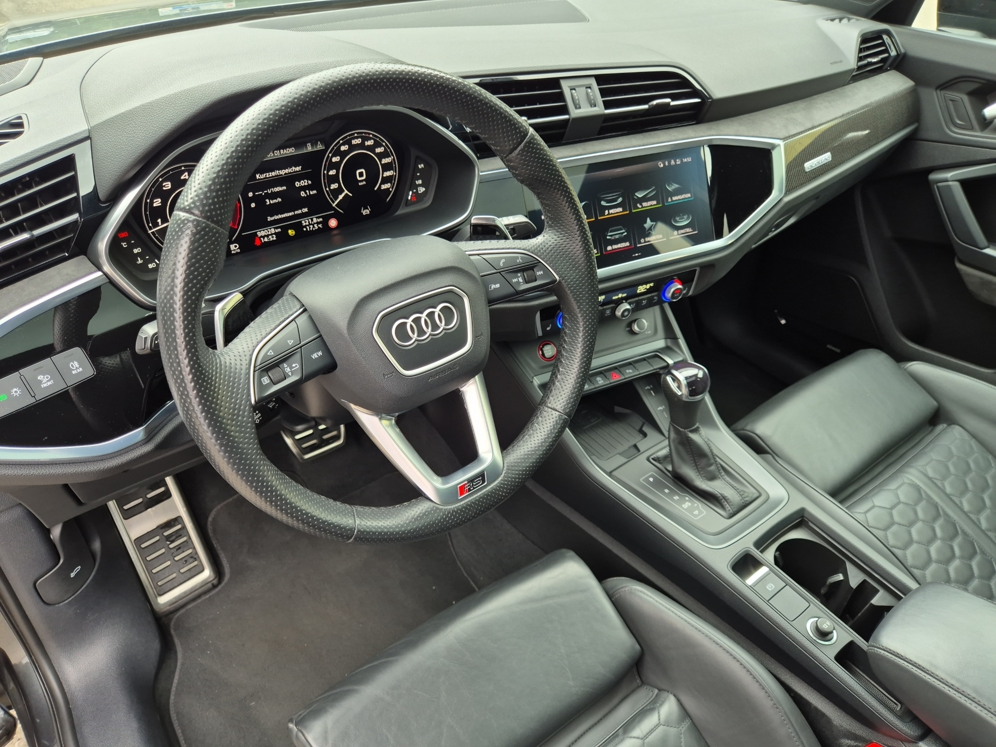 listing desktop thumbnail image 9