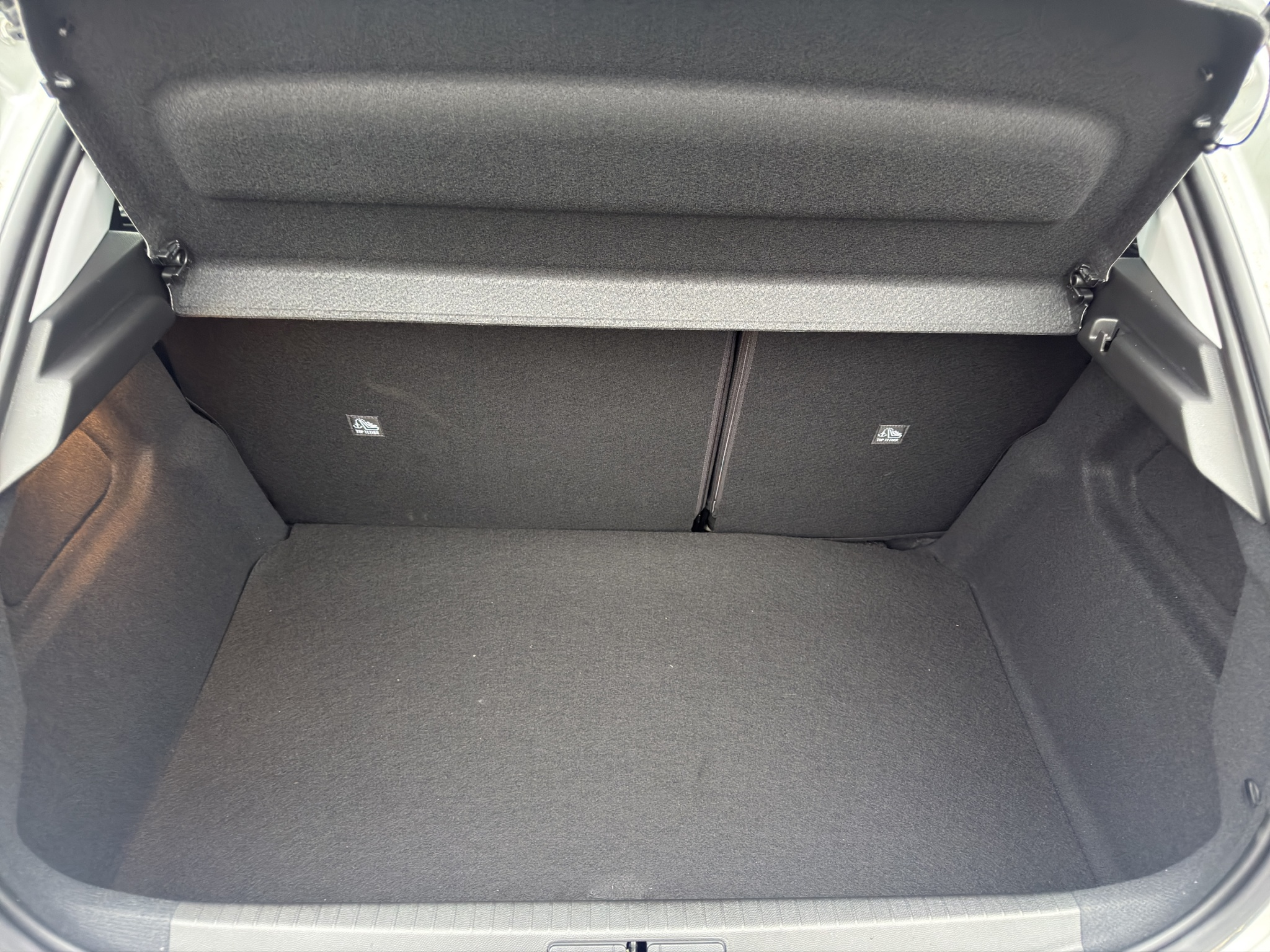 listing desktop thumbnail image 17