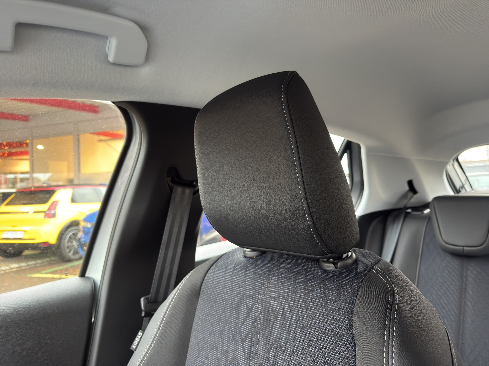 listing desktop thumbnail image 24