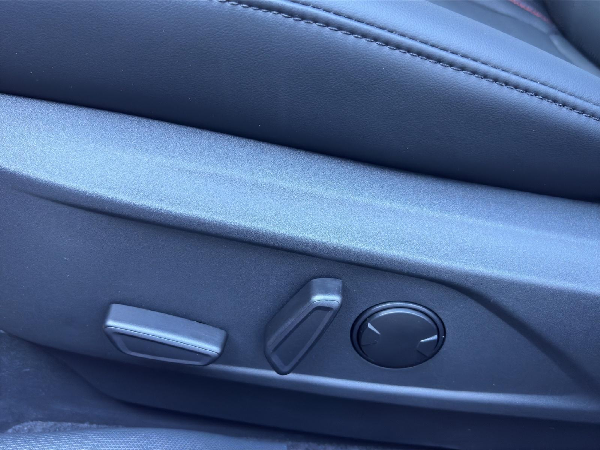 listing desktop thumbnail image 18