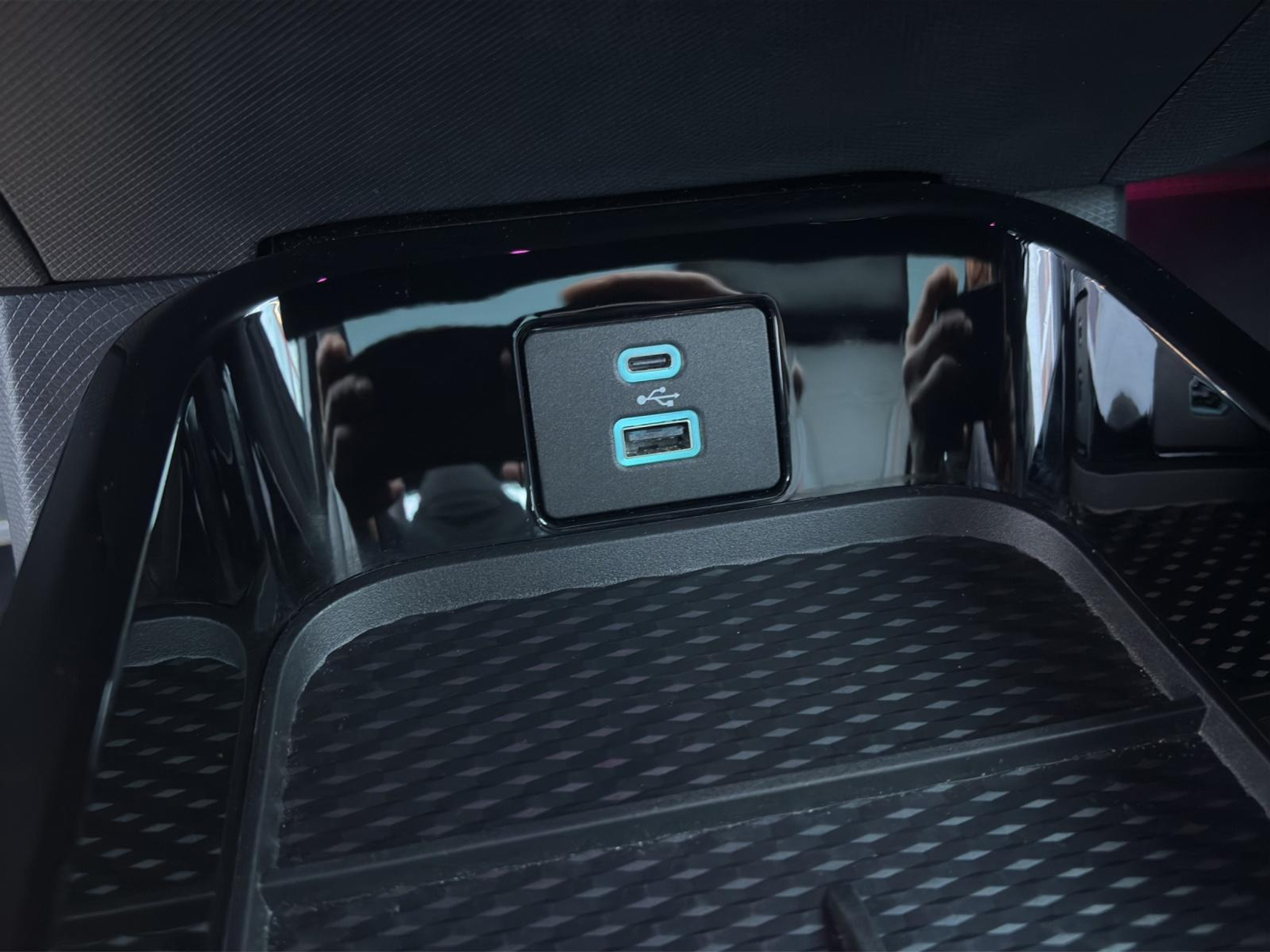 listing desktop thumbnail image 19