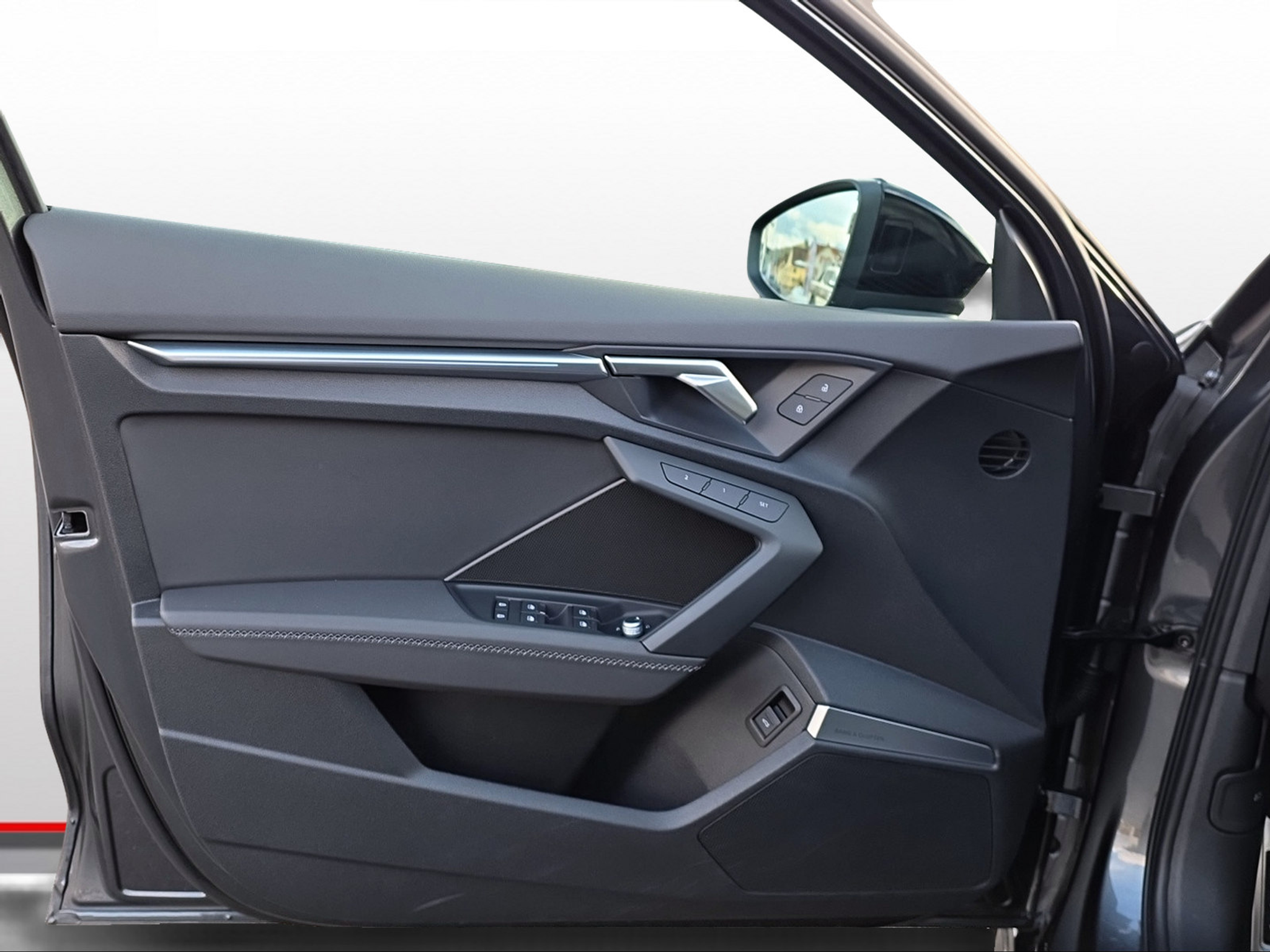 listing desktop thumbnail image 9