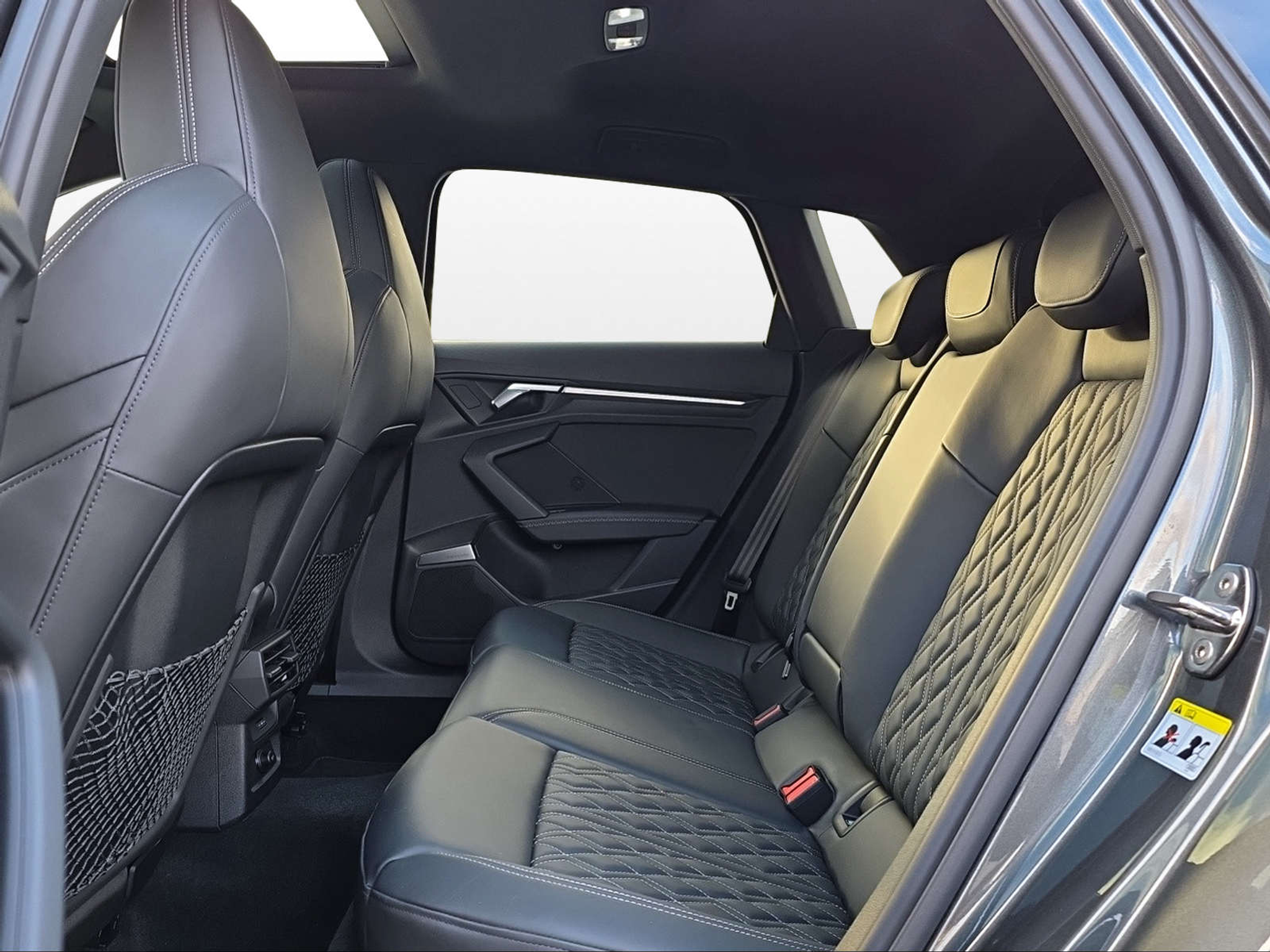 listing desktop thumbnail image 10