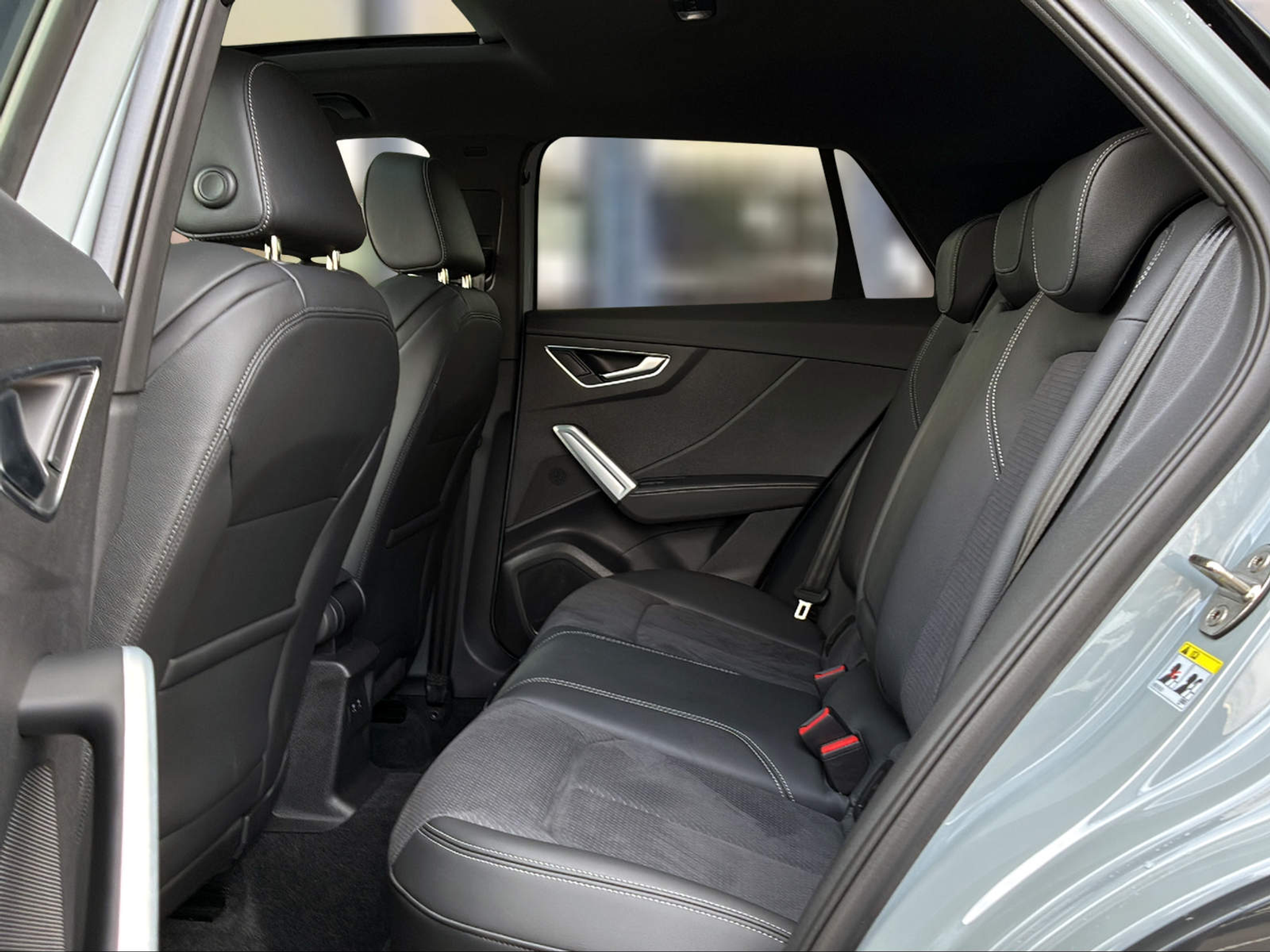 listing desktop thumbnail image 9