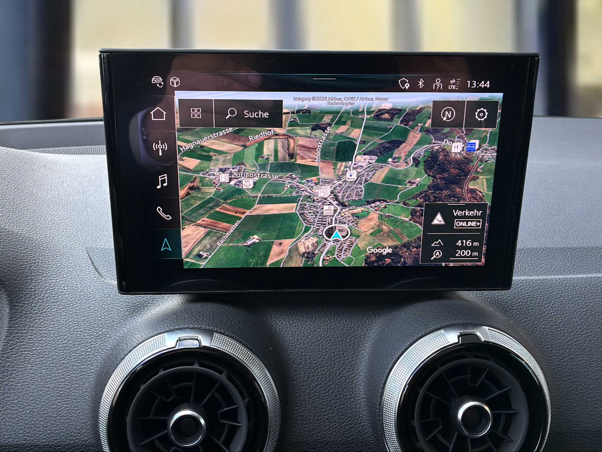 listing desktop thumbnail image 12