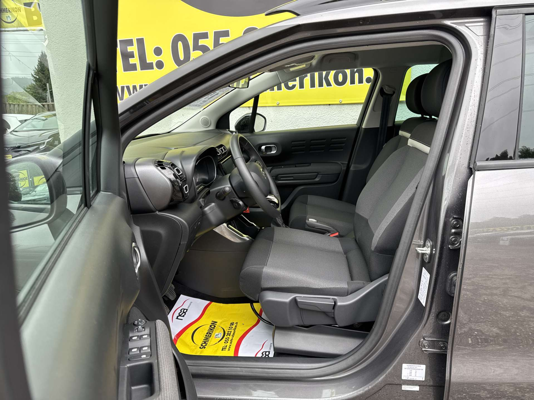 listing desktop thumbnail image 6