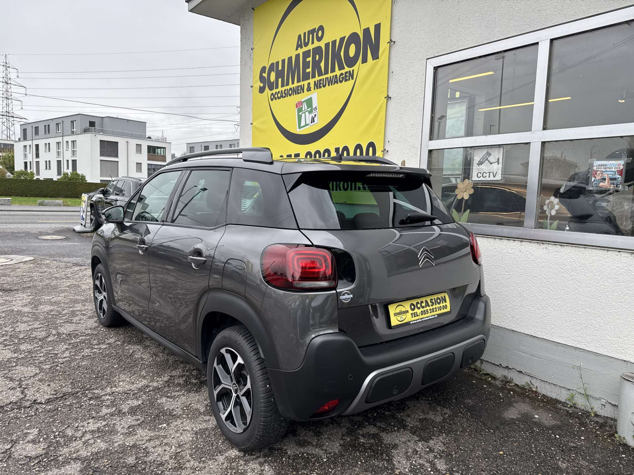 listing desktop thumbnail image 2