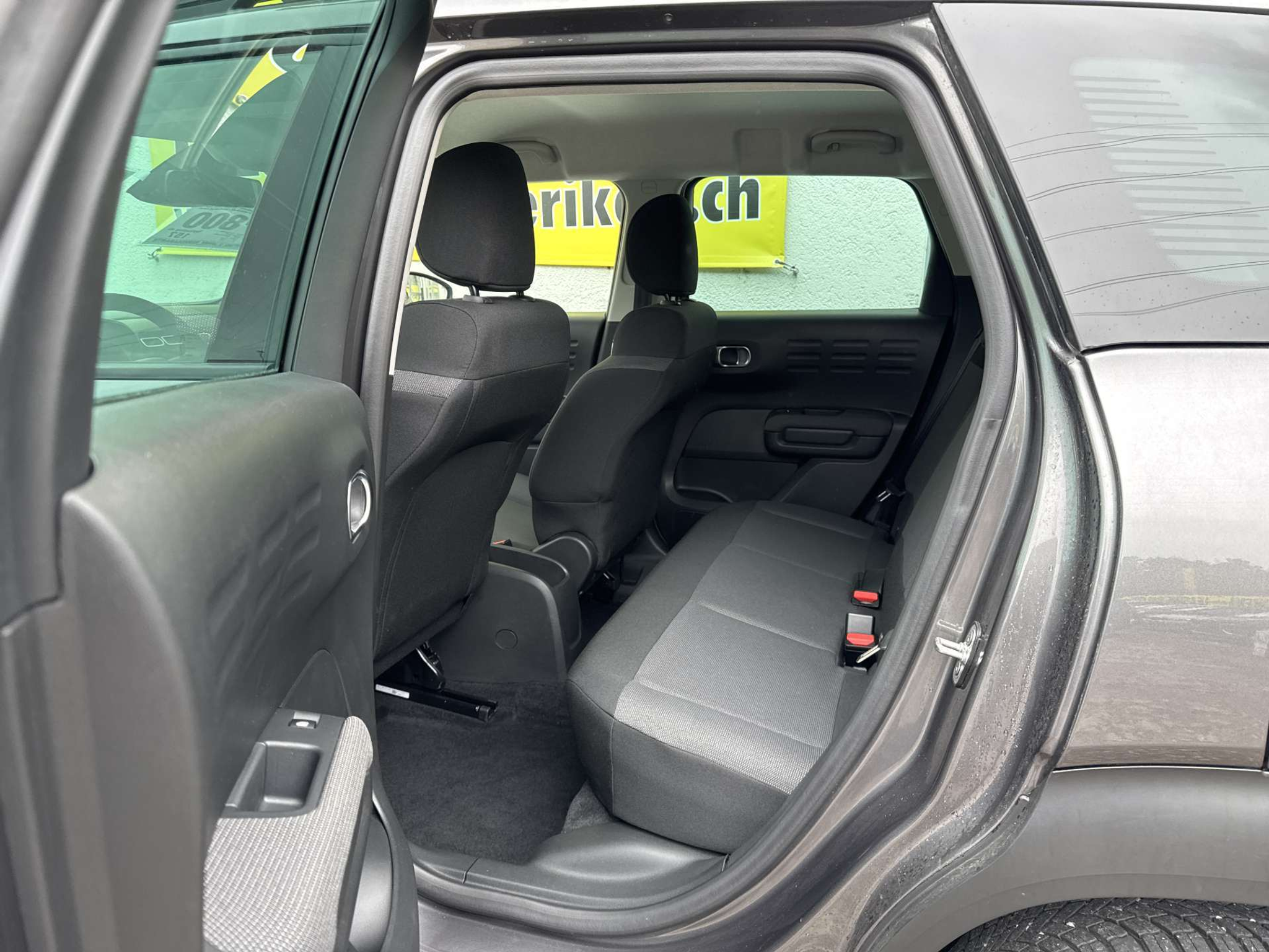 listing desktop thumbnail image 7