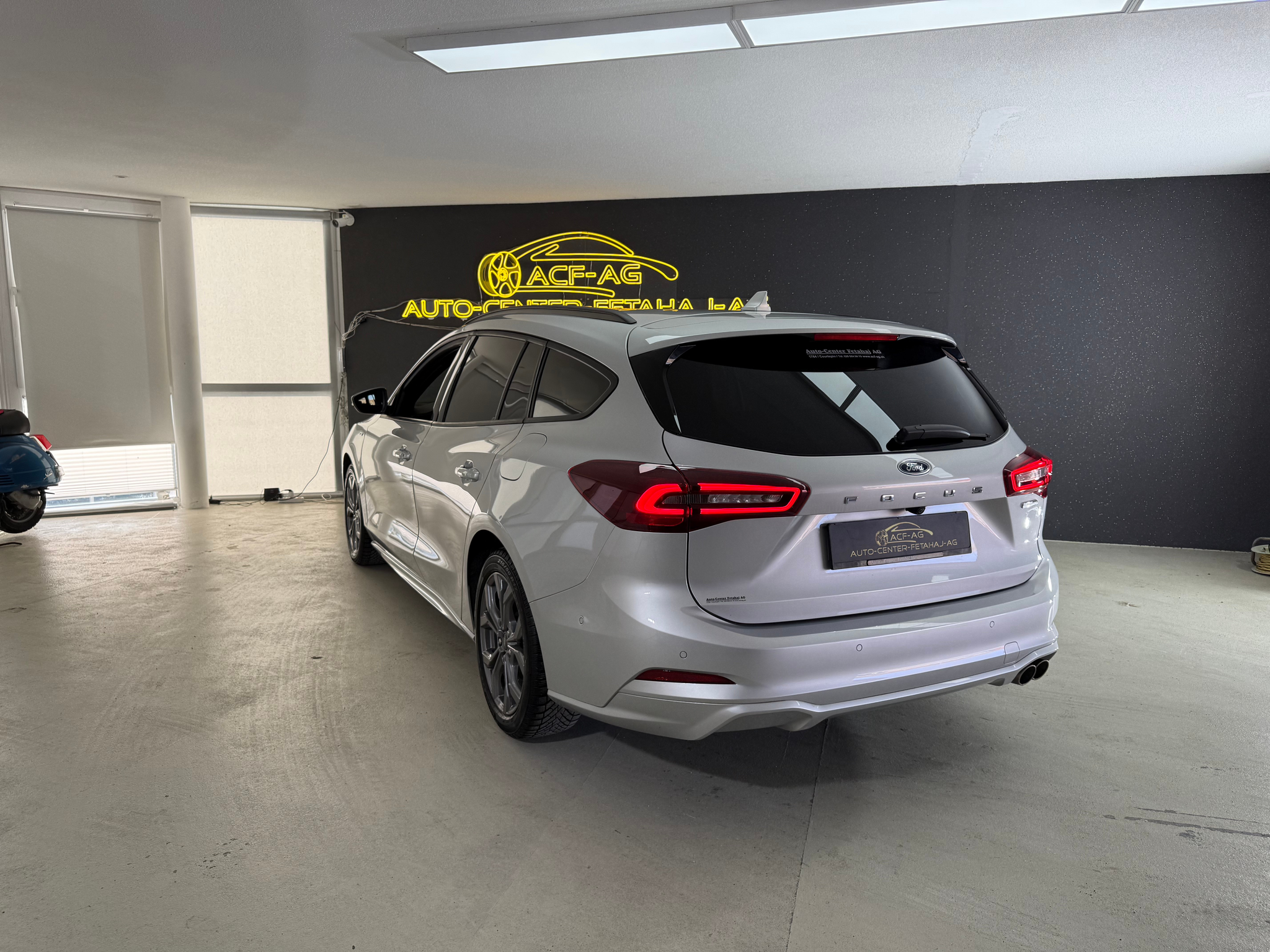 listing desktop thumbnail image 14