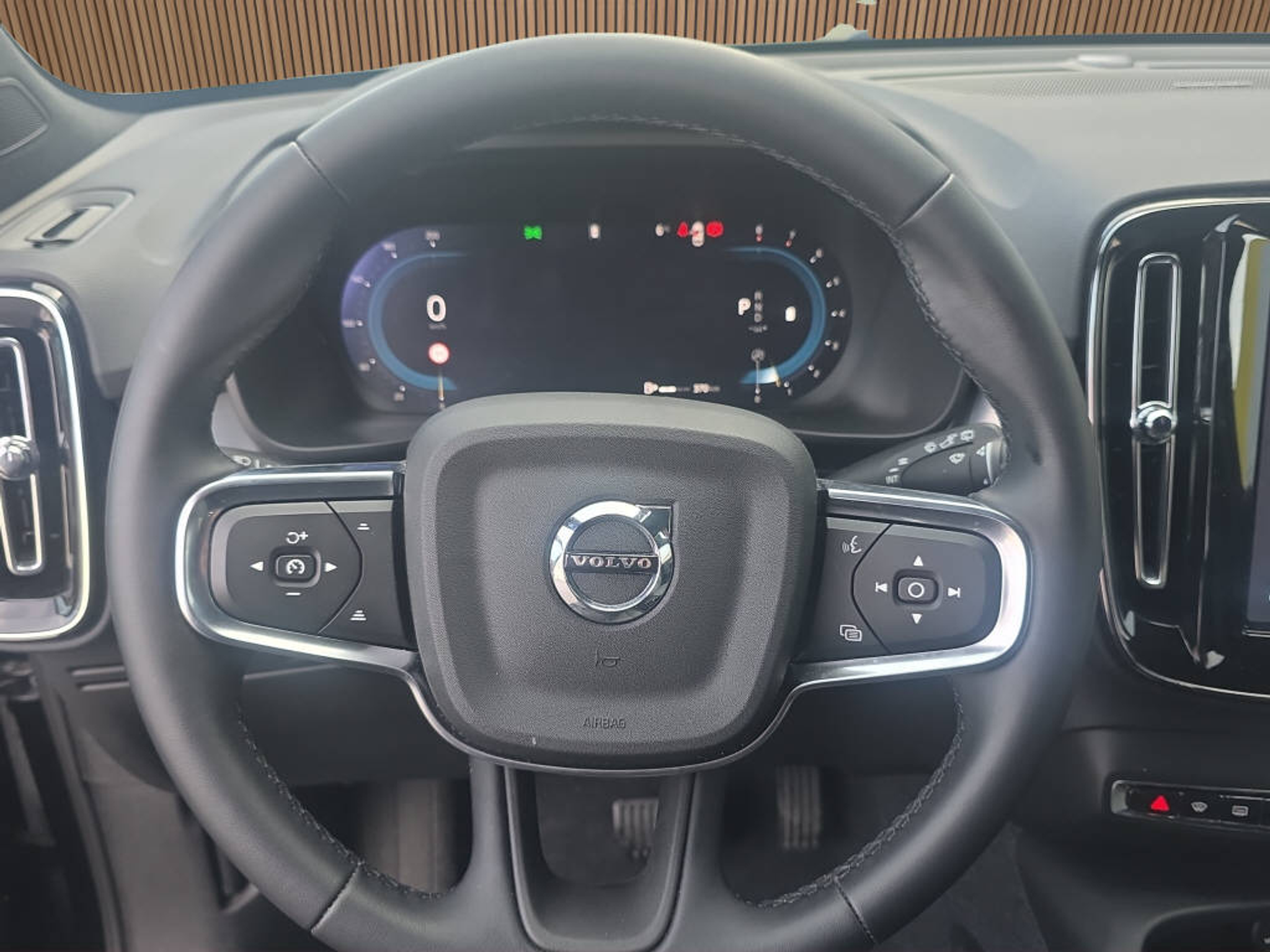 listing desktop thumbnail image 15