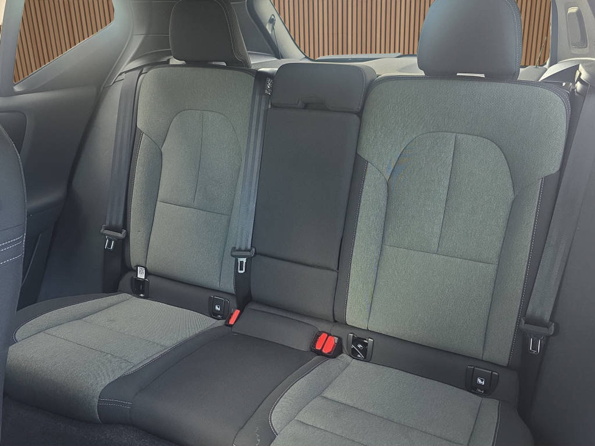 listing desktop thumbnail image 19