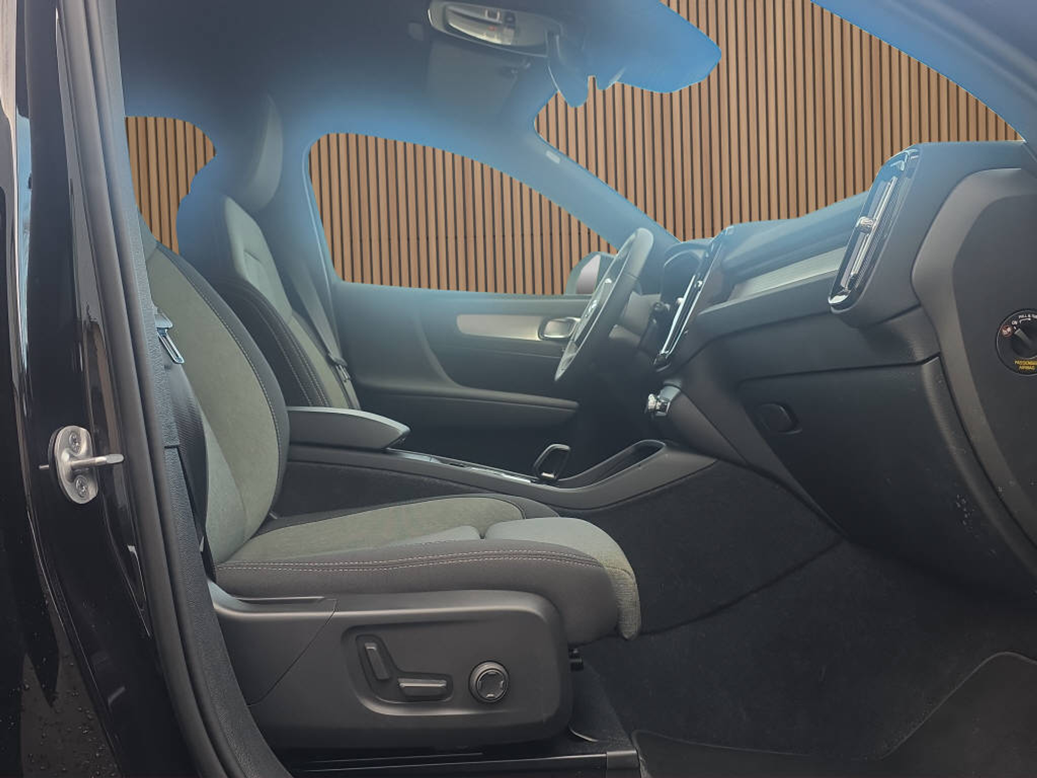 listing desktop thumbnail image 13