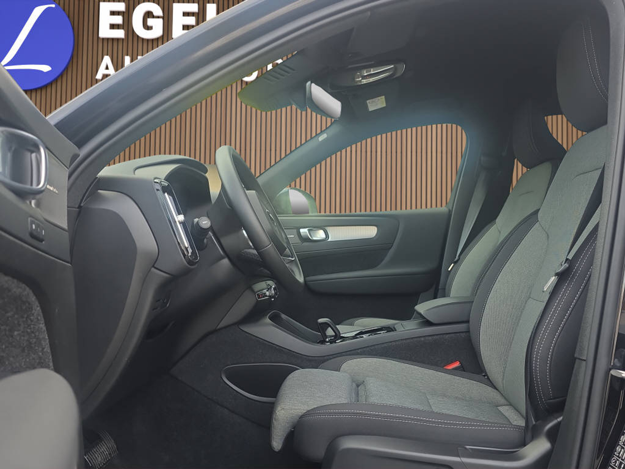 listing desktop thumbnail image 11