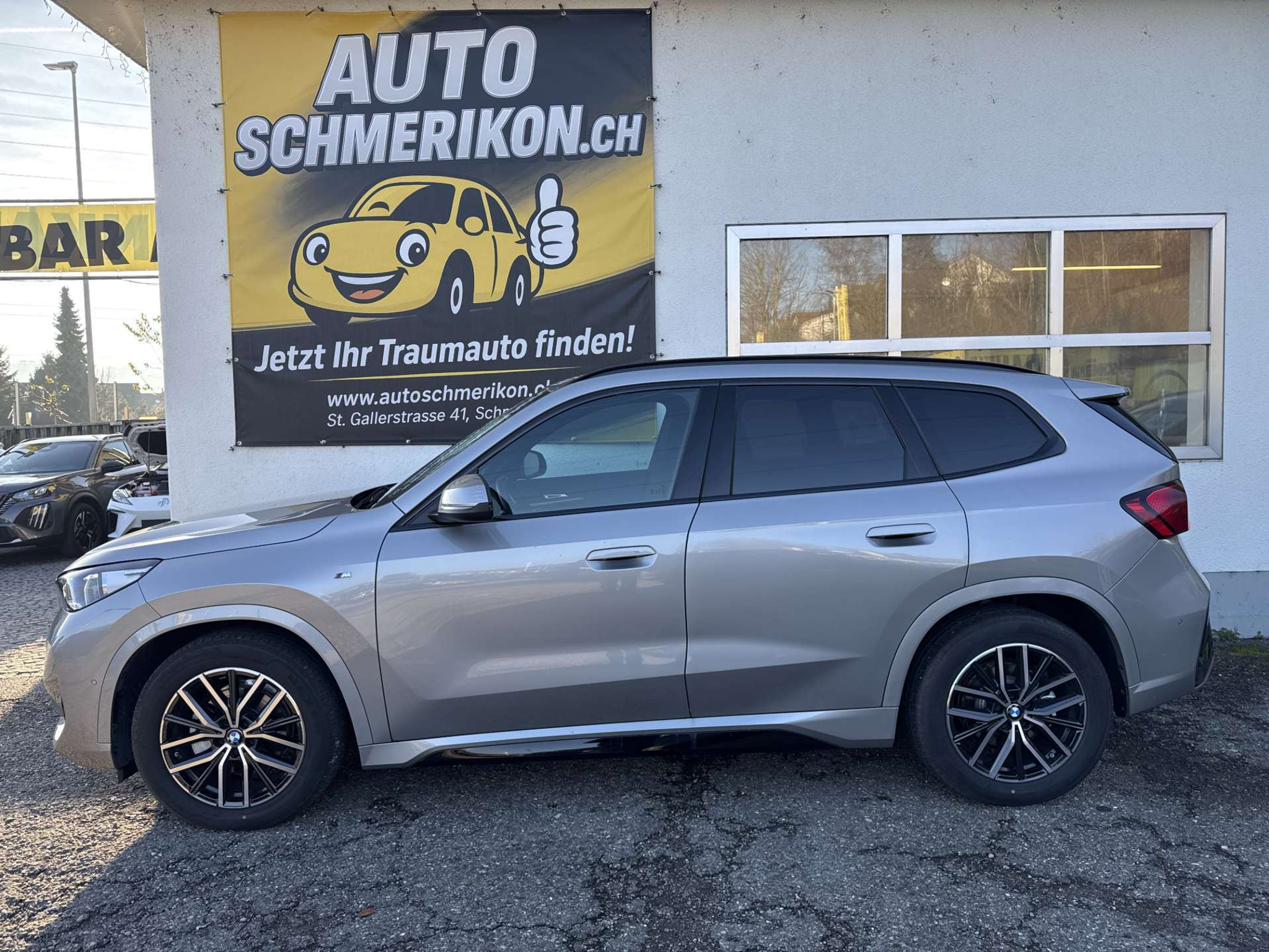 listing desktop thumbnail image 4