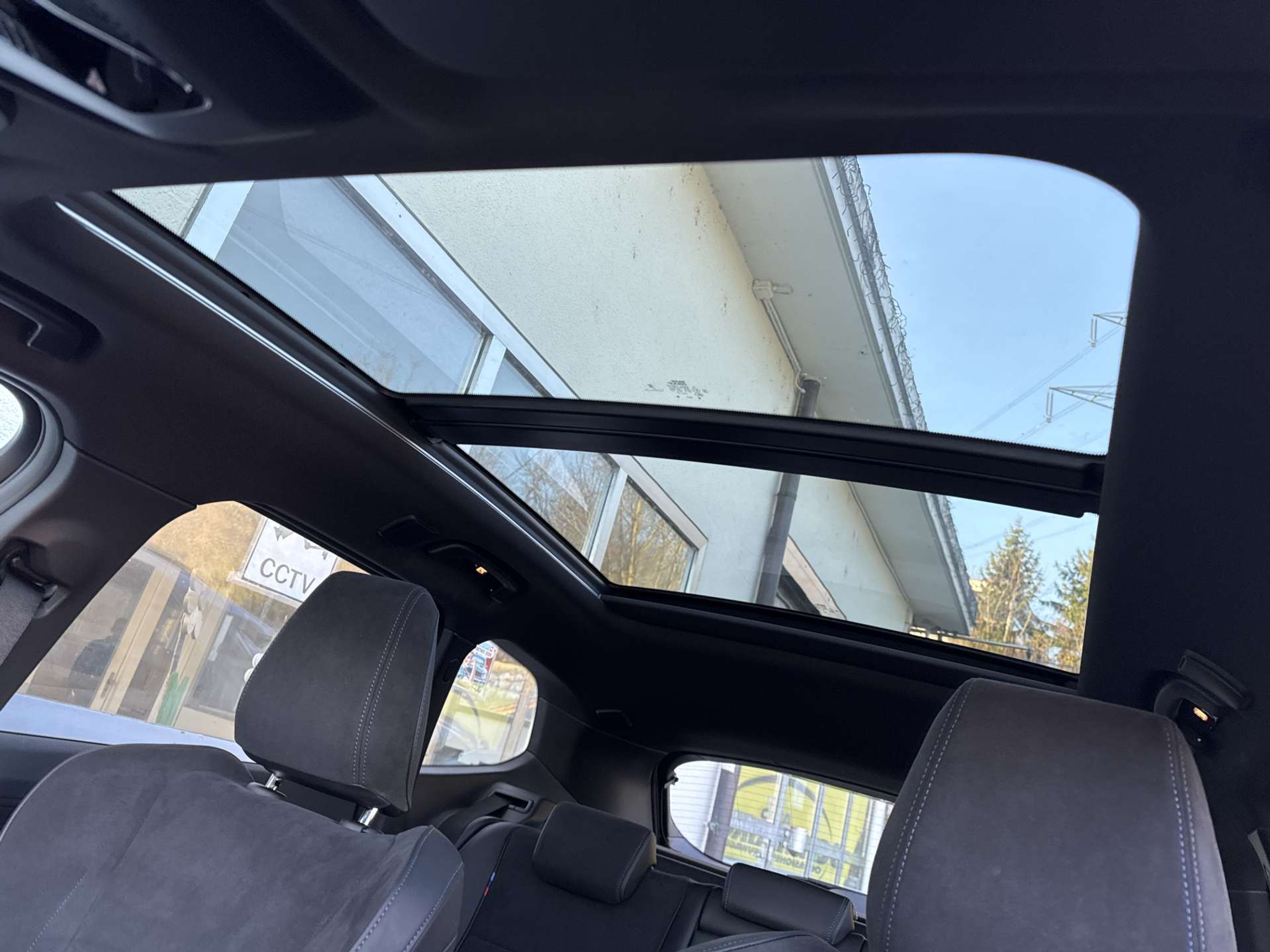 listing desktop thumbnail image 13