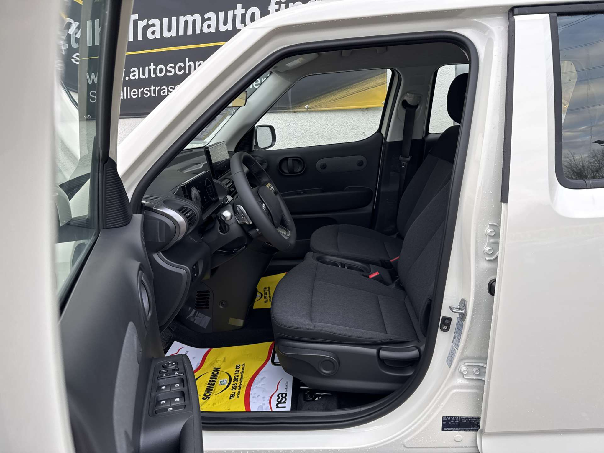 listing desktop thumbnail image 6