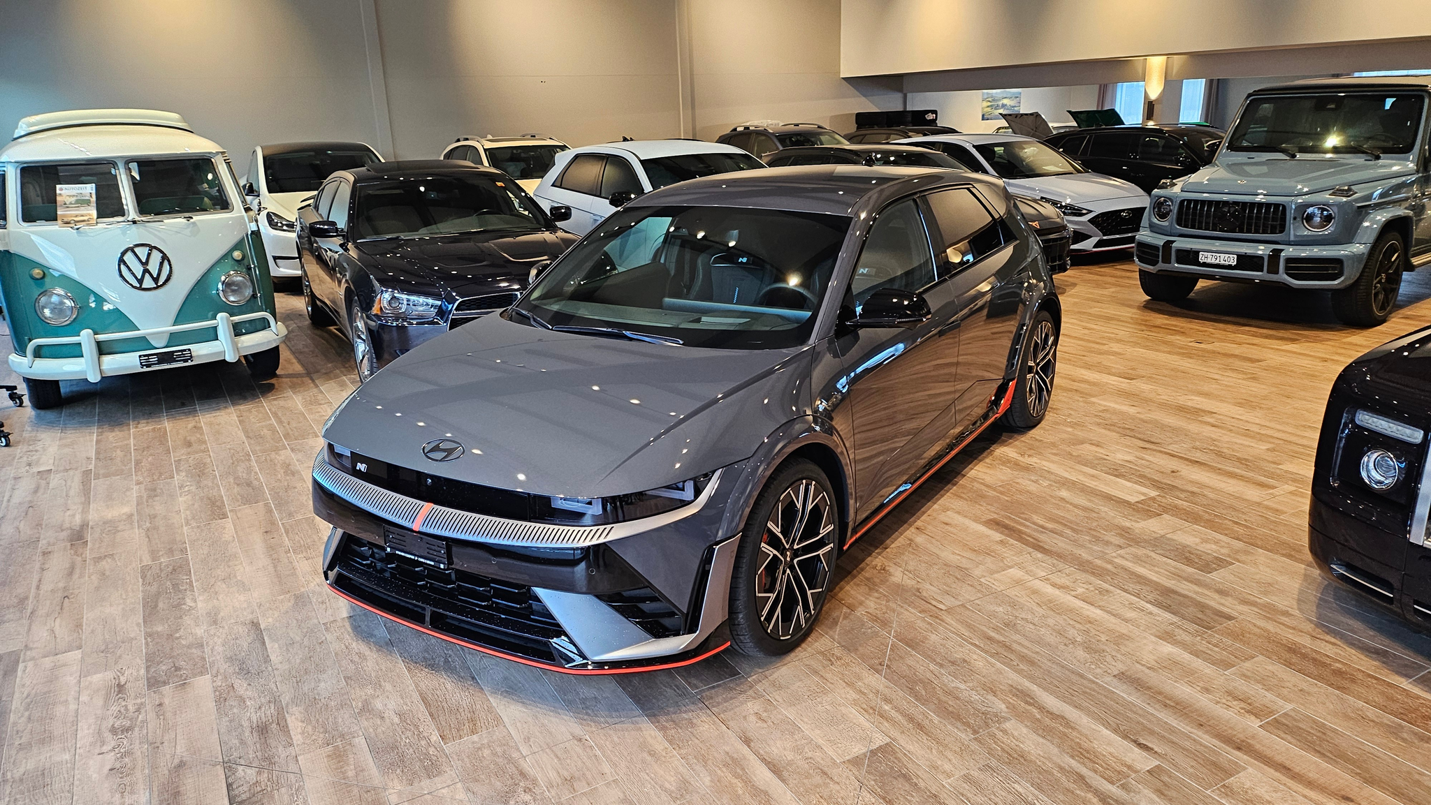 listing desktop thumbnail image 1