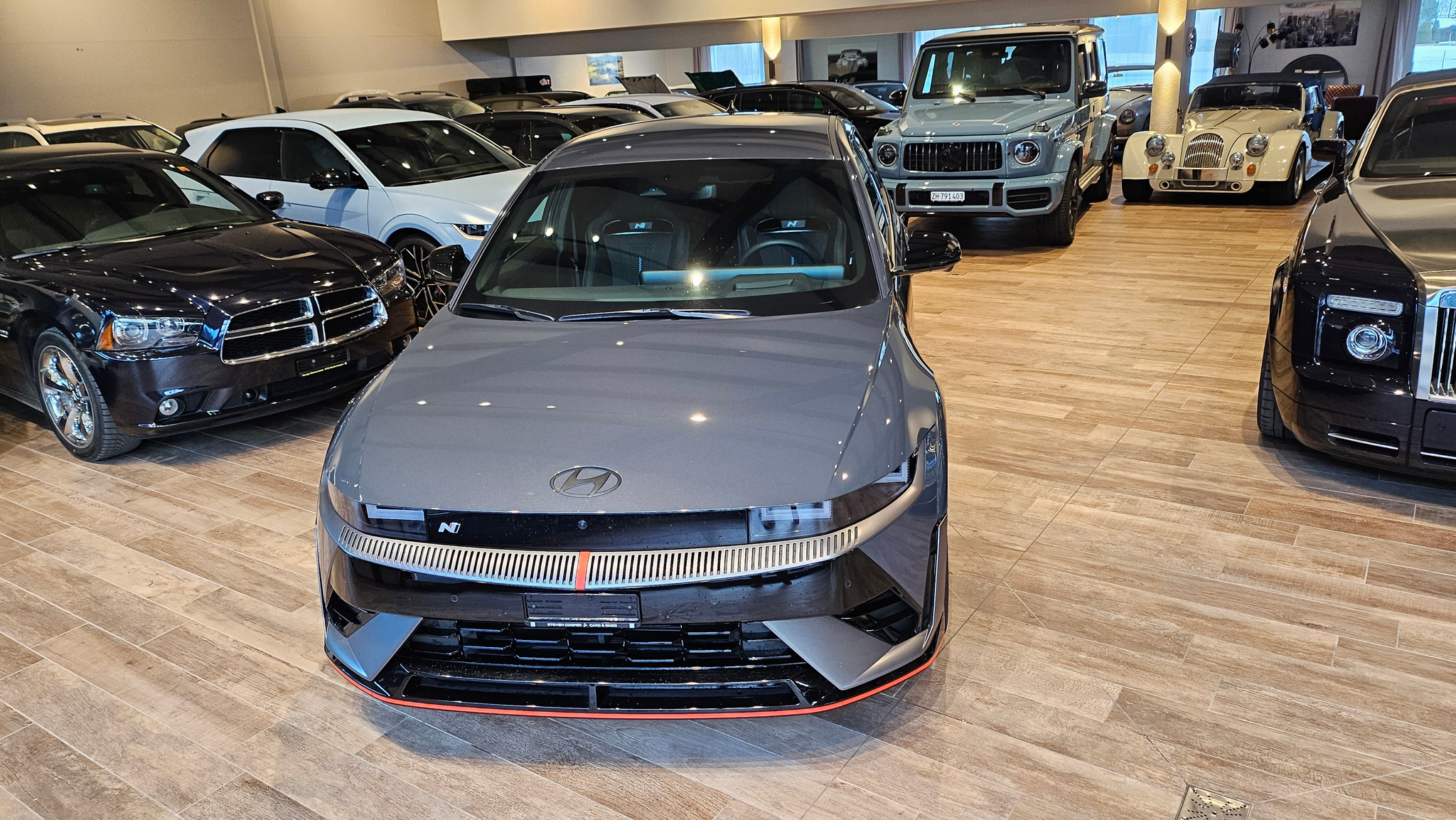 listing desktop thumbnail image 3