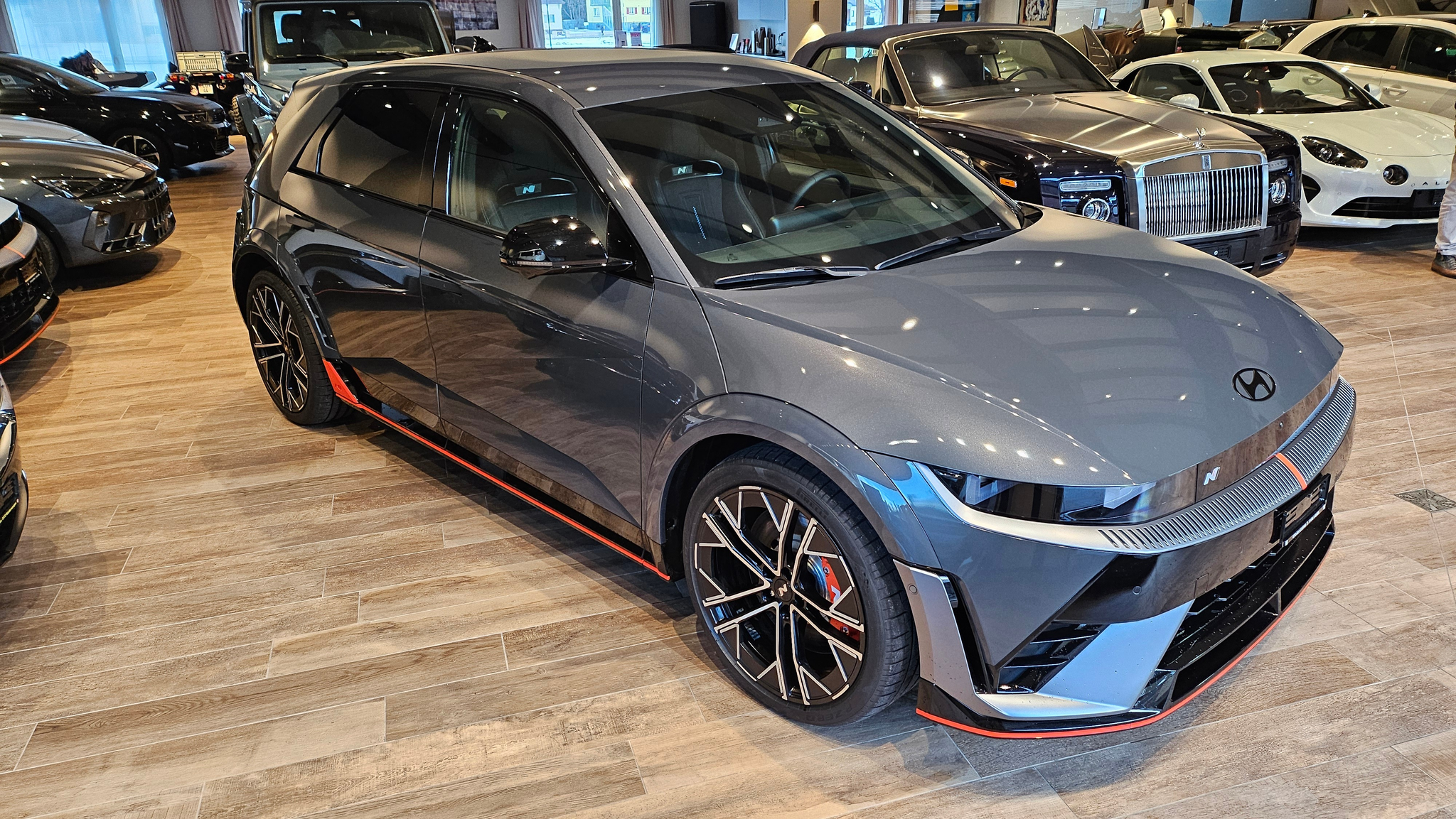 listing desktop thumbnail image 5