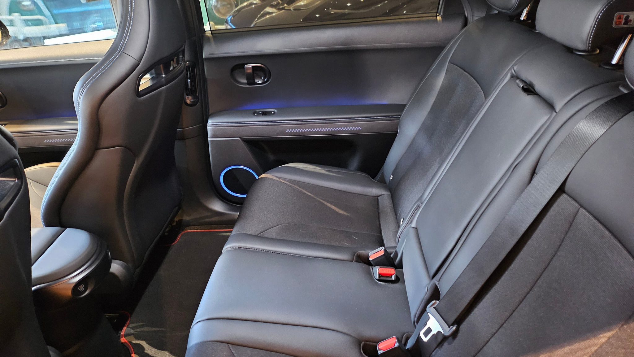 listing desktop thumbnail image 17