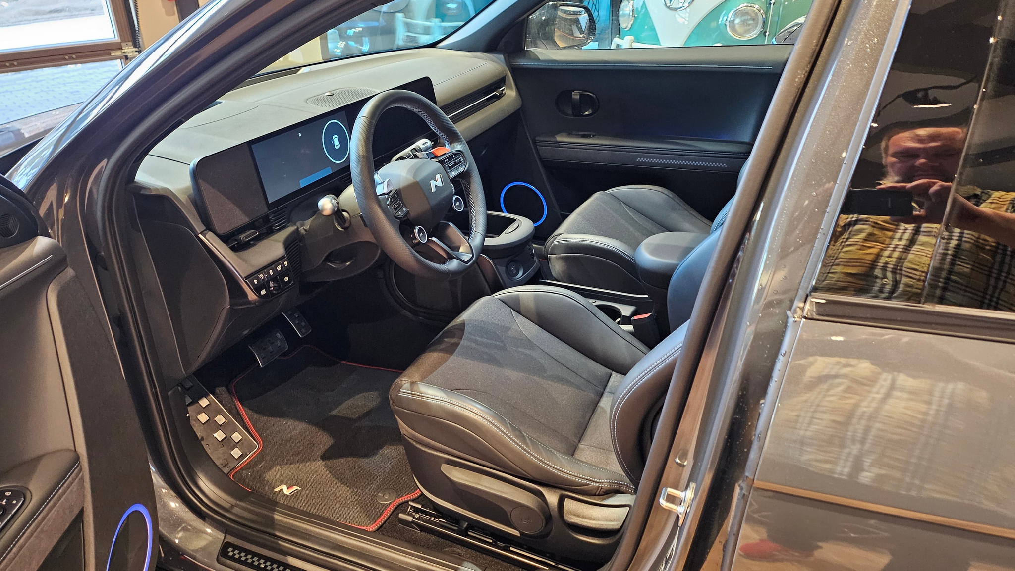 listing desktop thumbnail image 24