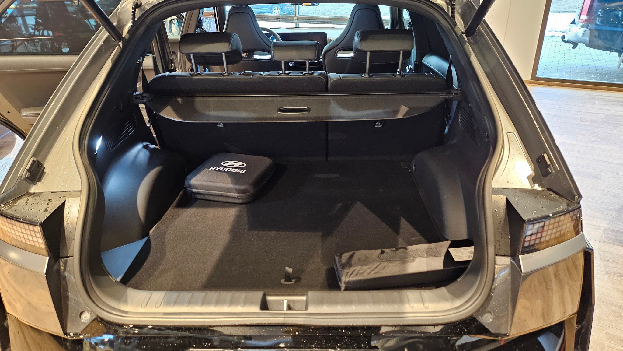 listing desktop thumbnail image 21