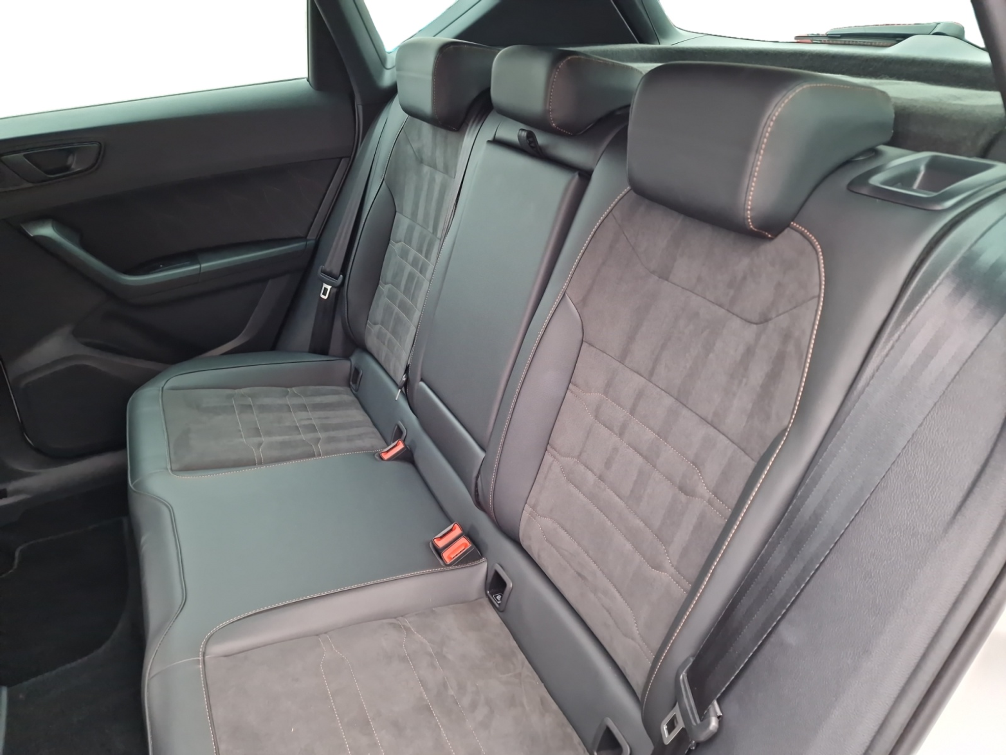 listing desktop thumbnail image 19