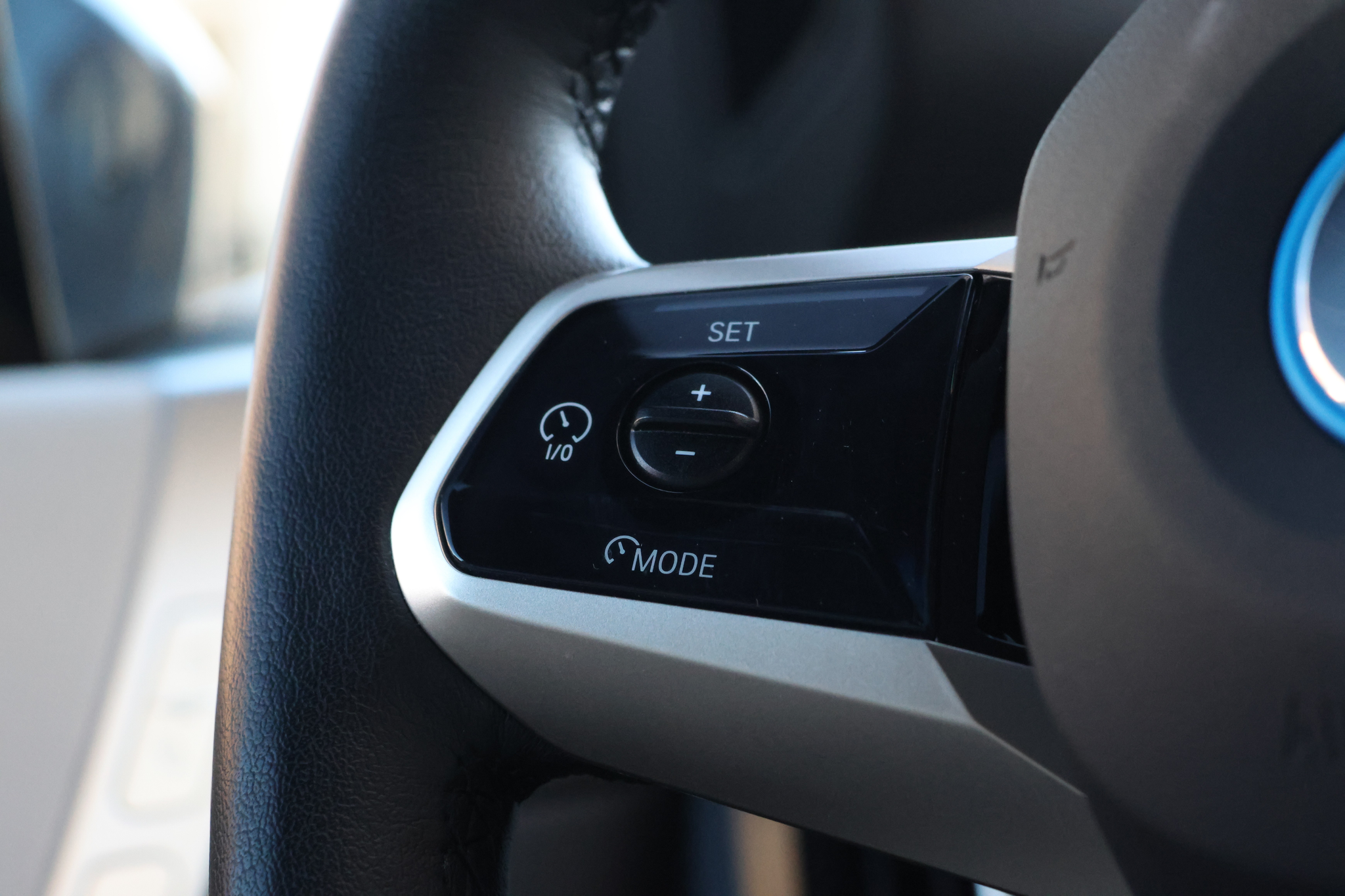 listing desktop thumbnail image 17