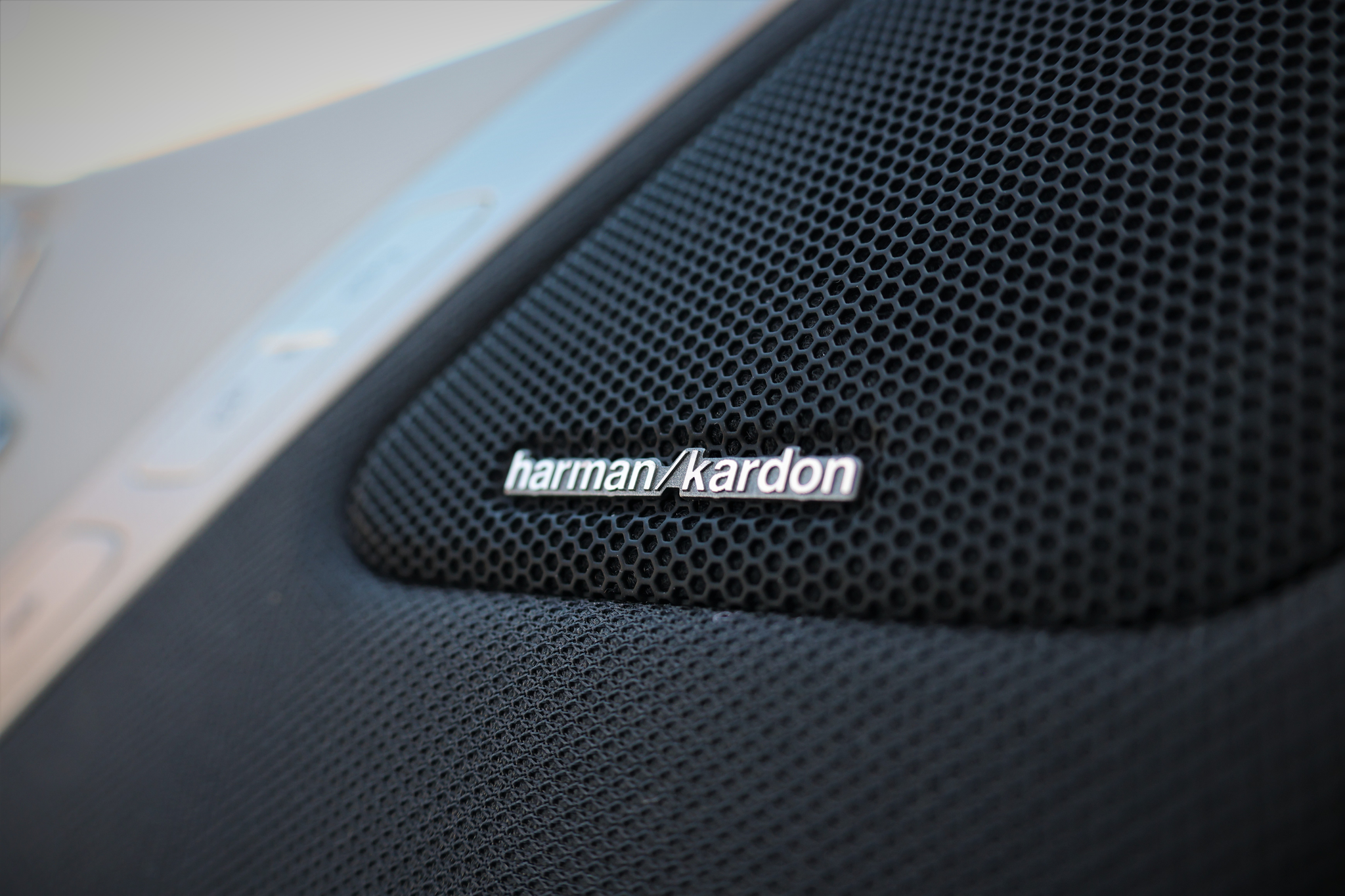 listing desktop thumbnail image 11