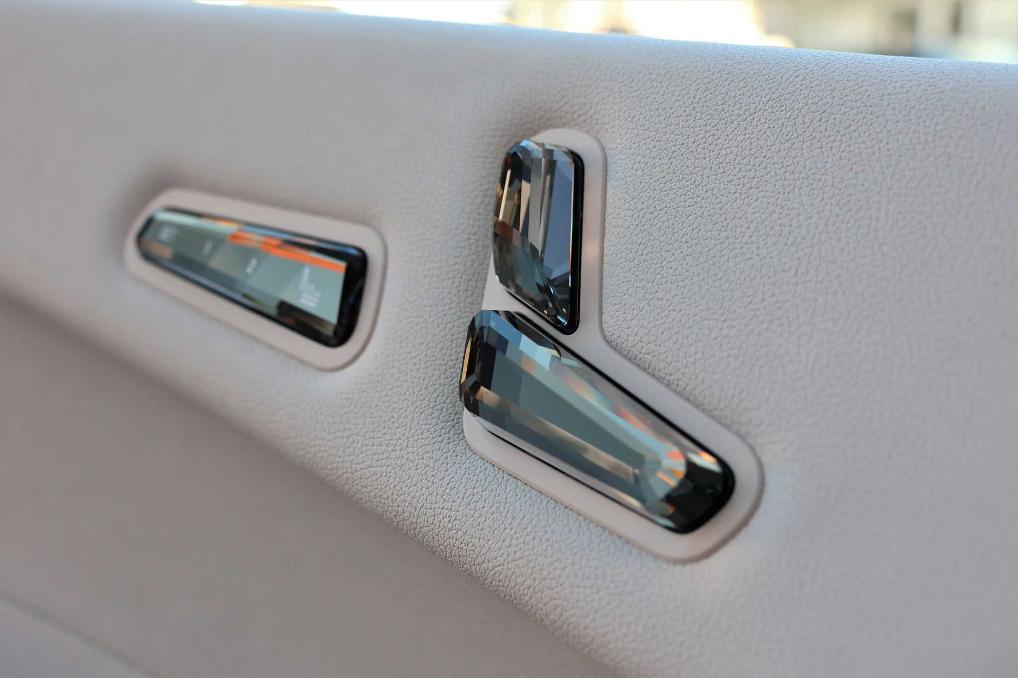 listing desktop thumbnail image 10