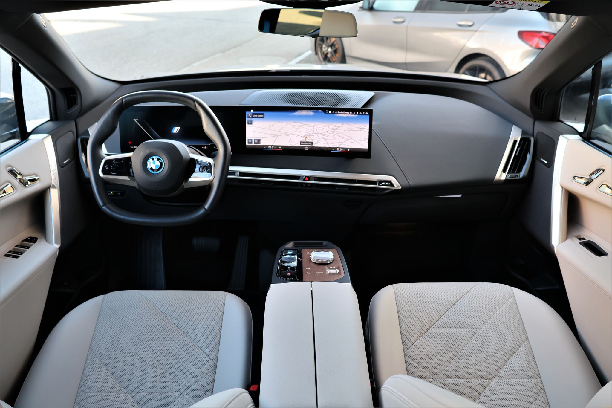 listing desktop thumbnail image 16