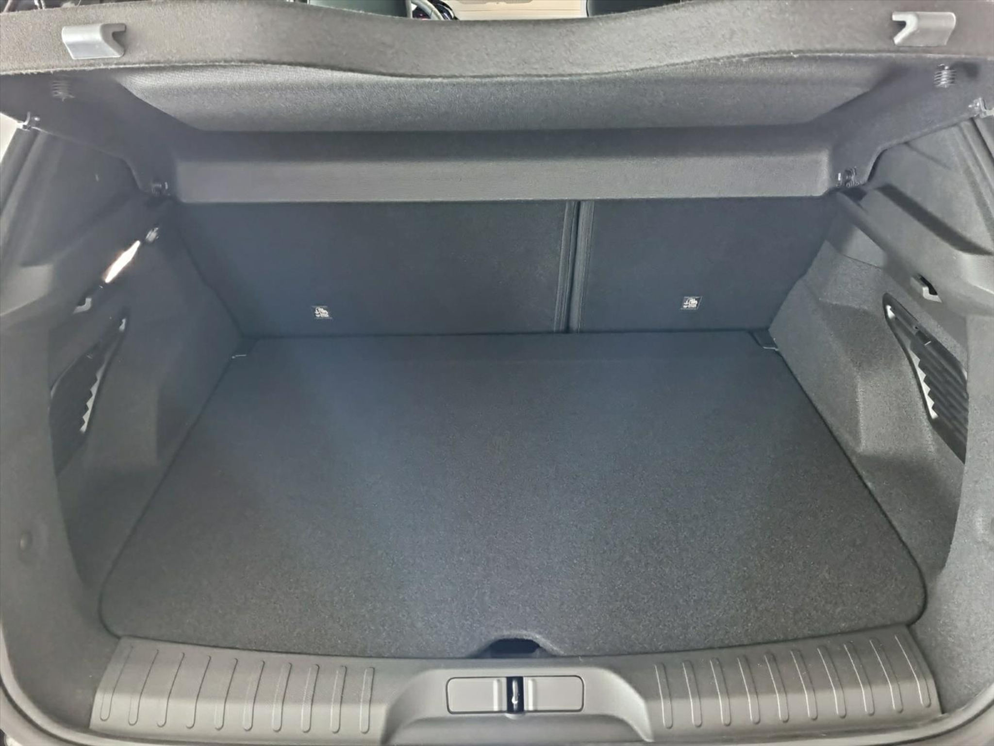 listing desktop thumbnail image 13