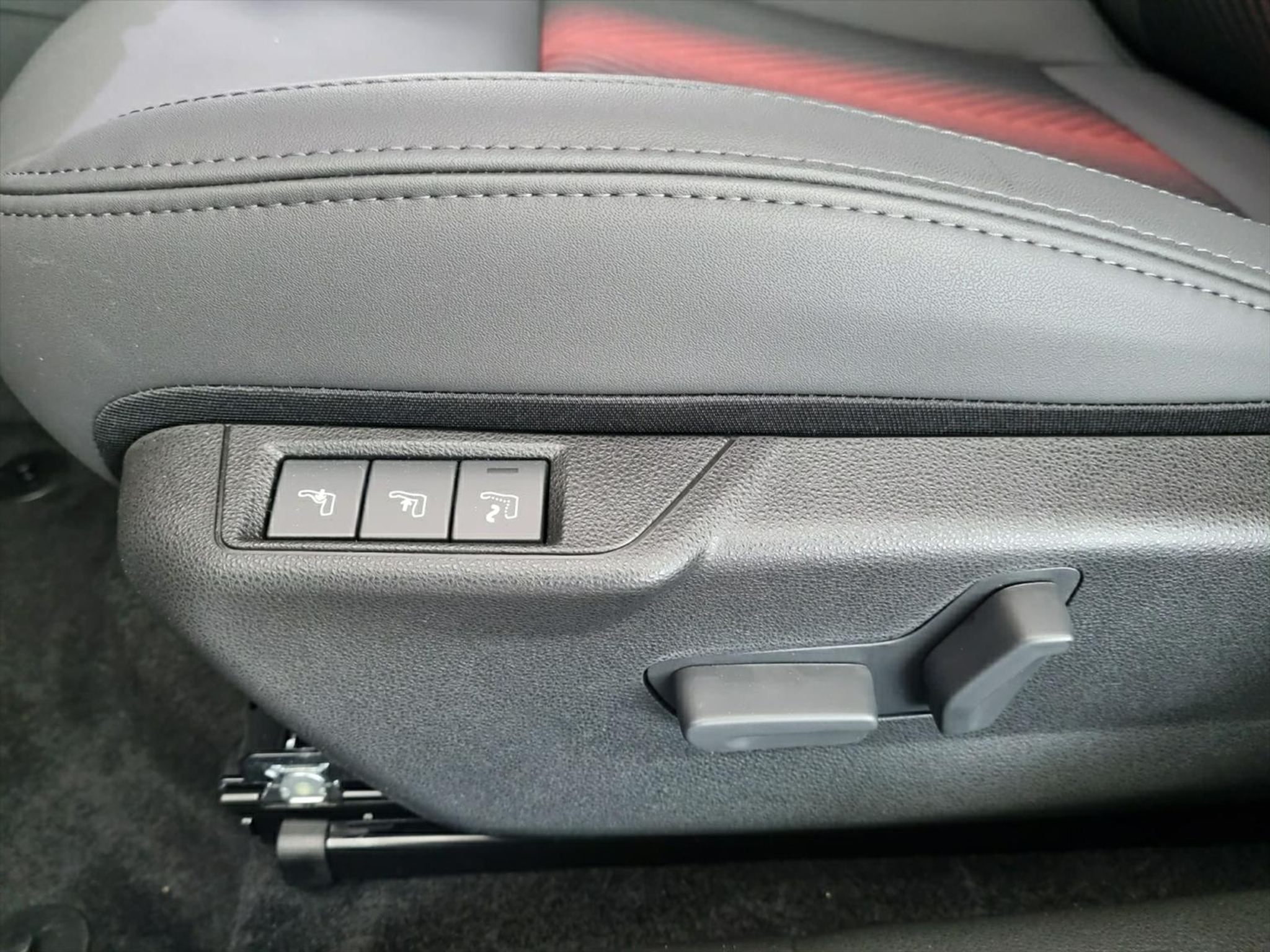 listing desktop thumbnail image 11