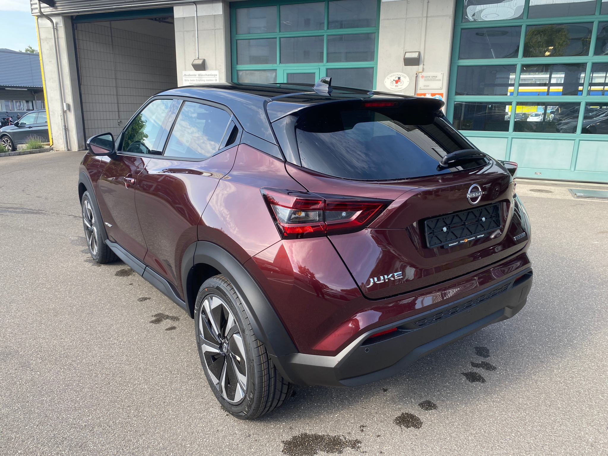 listing desktop thumbnail image 7